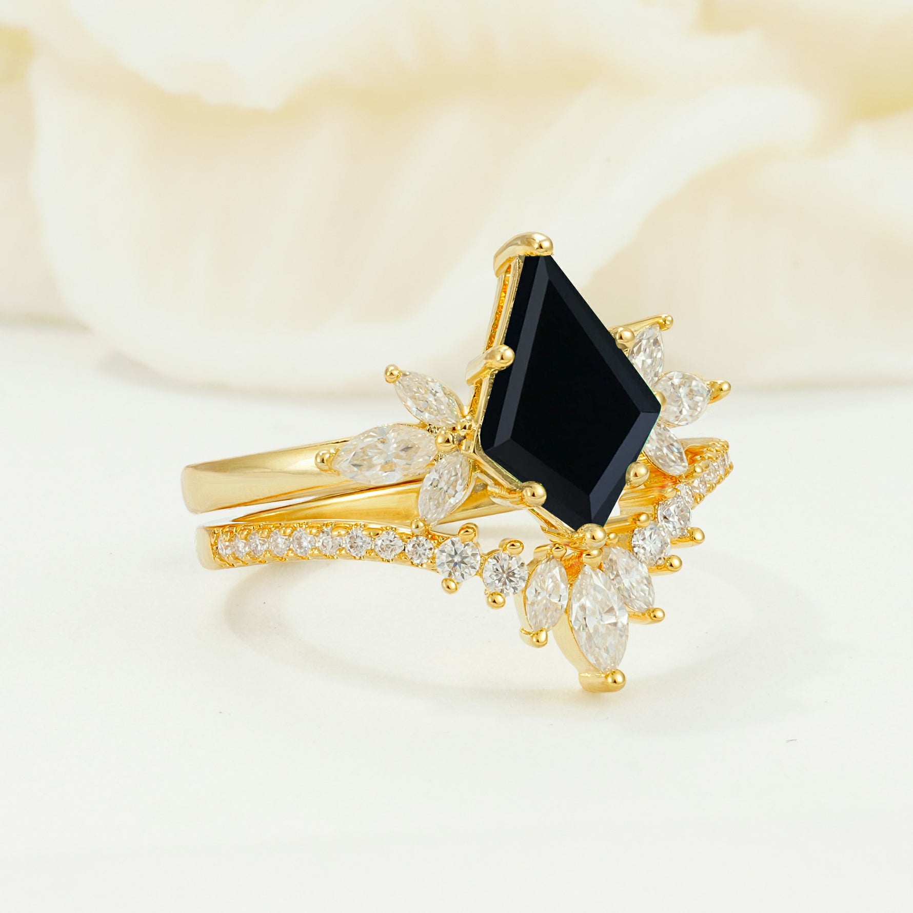 SR17117 Black Onyx Ring - White-Gold