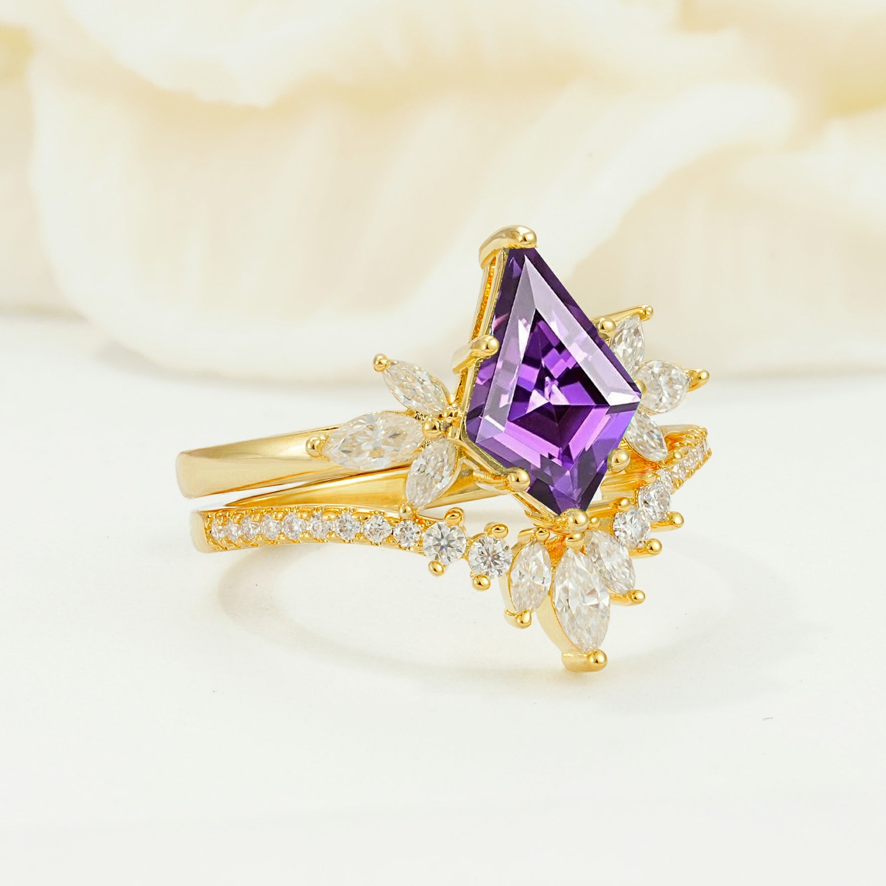 SR17117 Amethyst Ring - White-Gold