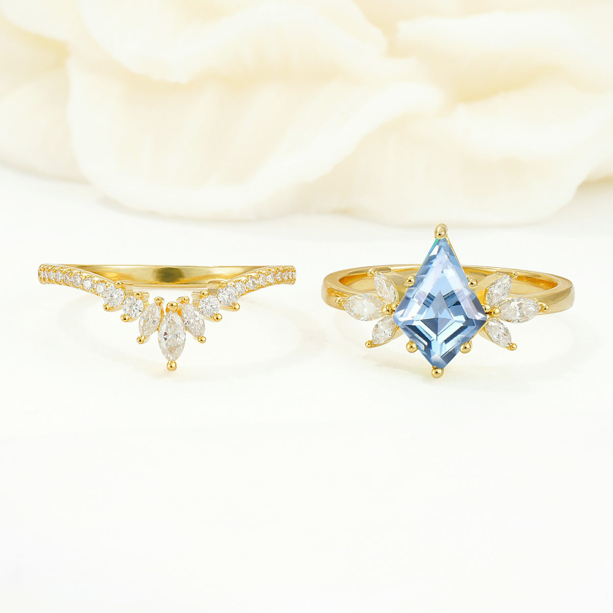 SR17117 Aquamarine Ring - White-Gold