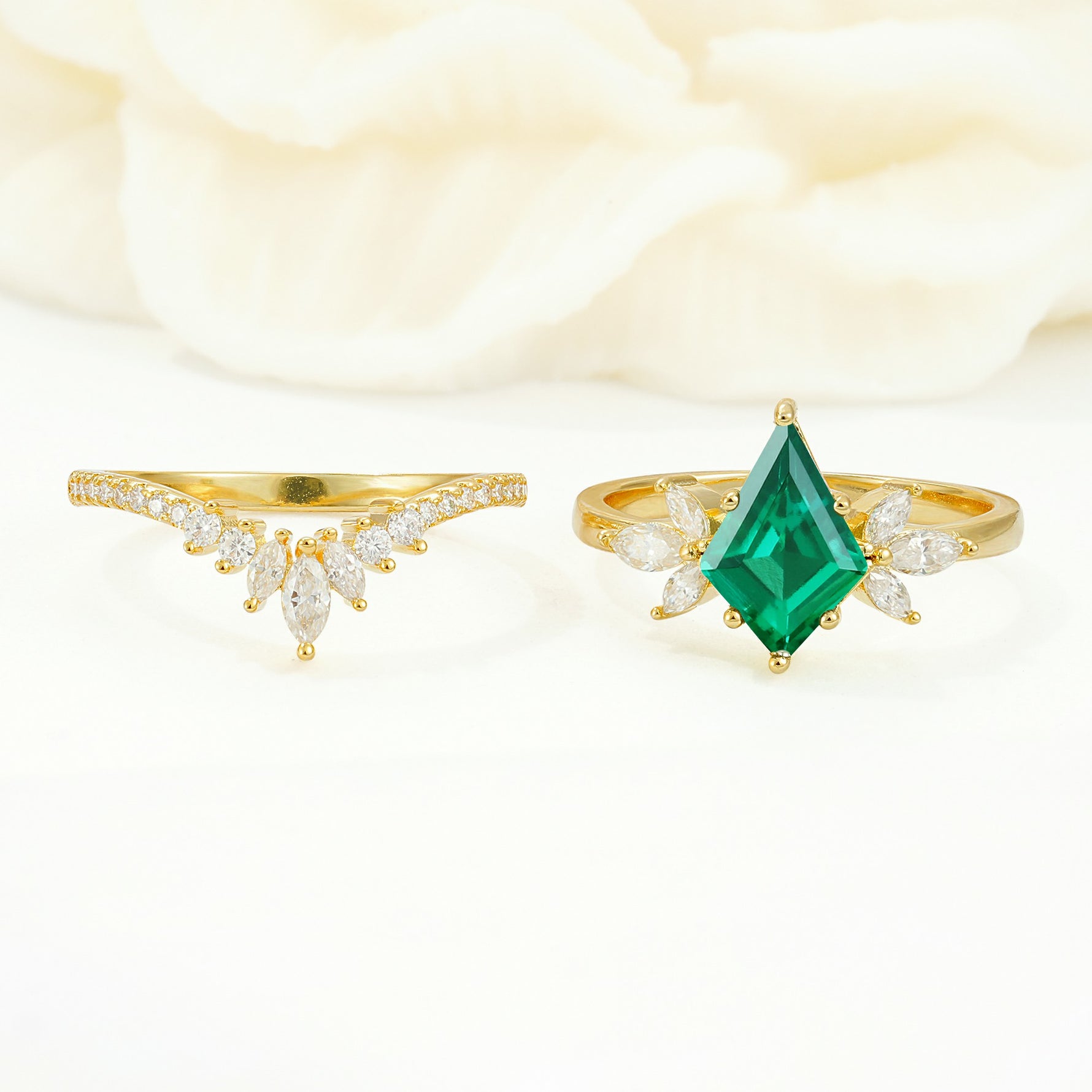 SR17117 Emerald Ring - Additional view
