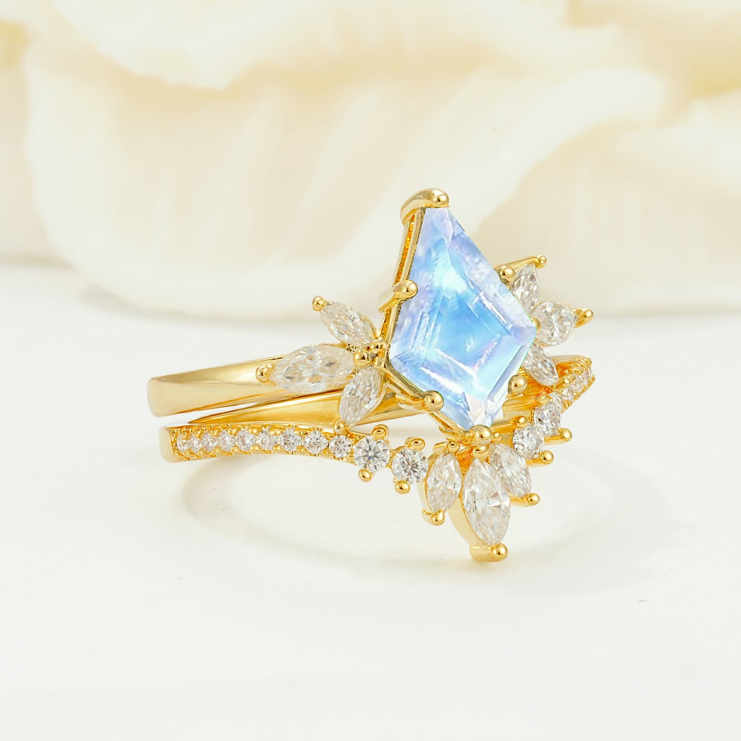 SR17117 Moonstone Ring - White-Gold