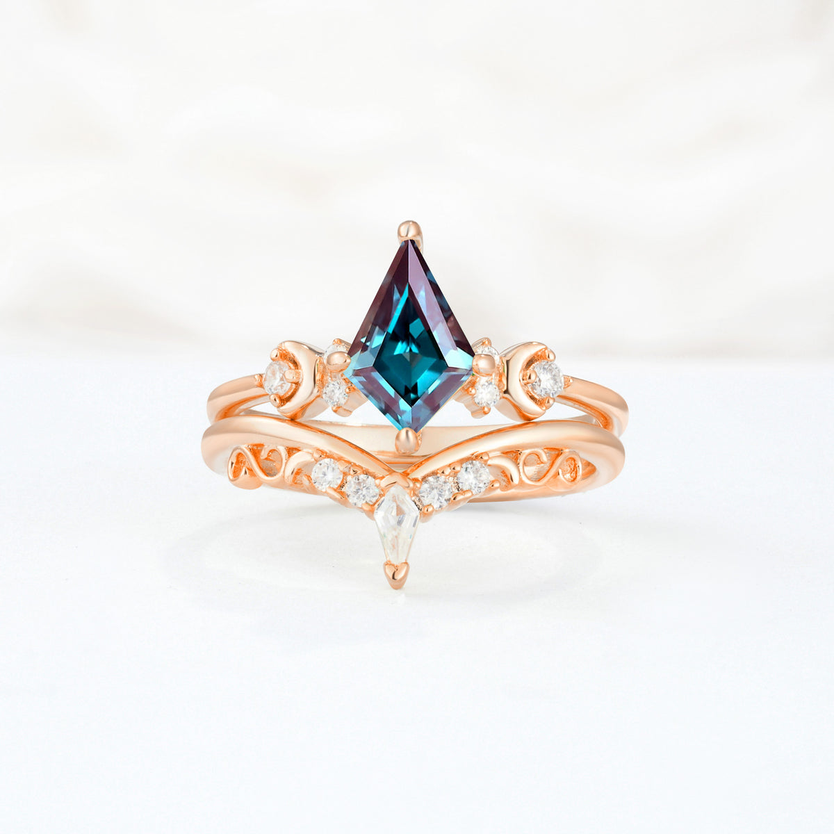 SR17118 Alexandrite Ring - Additional view