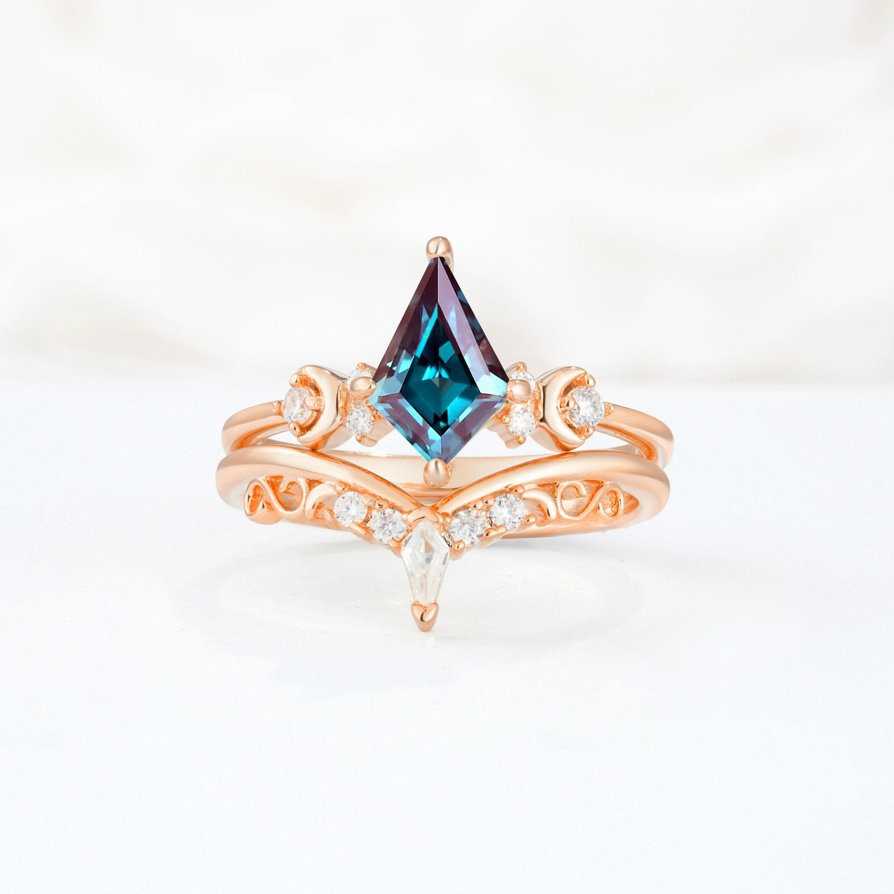 SR17118 Alexandrite Ring - Additional view