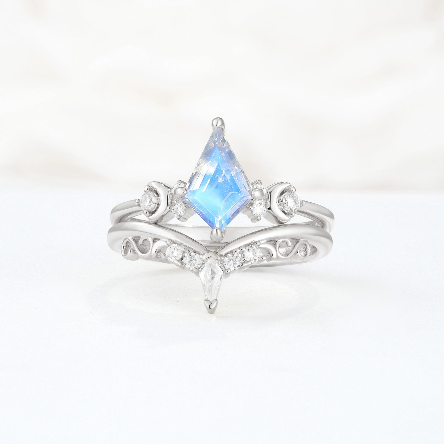 SR17118 Moonstone Ring - Additional view
