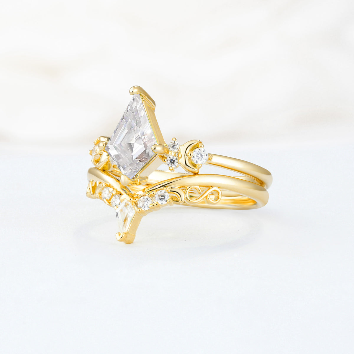 SR17118 Moissanite Ring - White-Gold