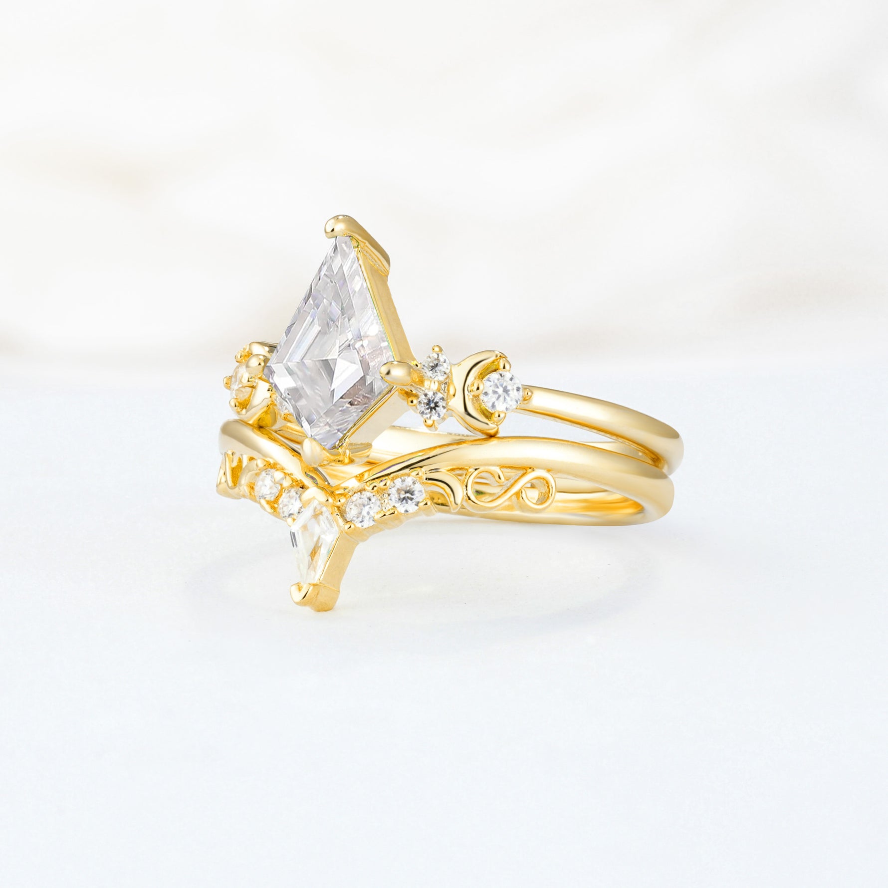 SR17118 Moissanite Ring - White-Gold