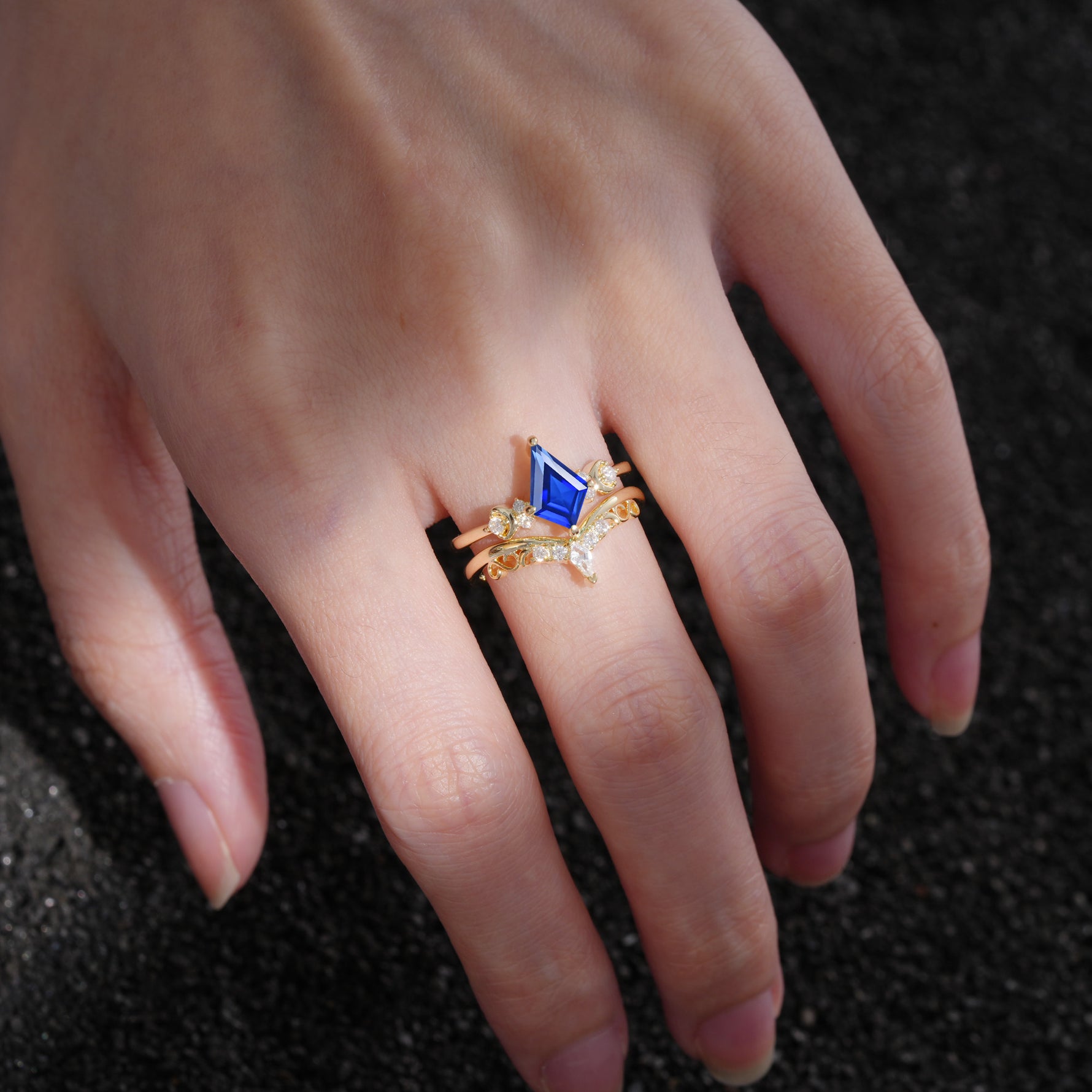 SR17118 Sapphire Ring - Rose-Gold