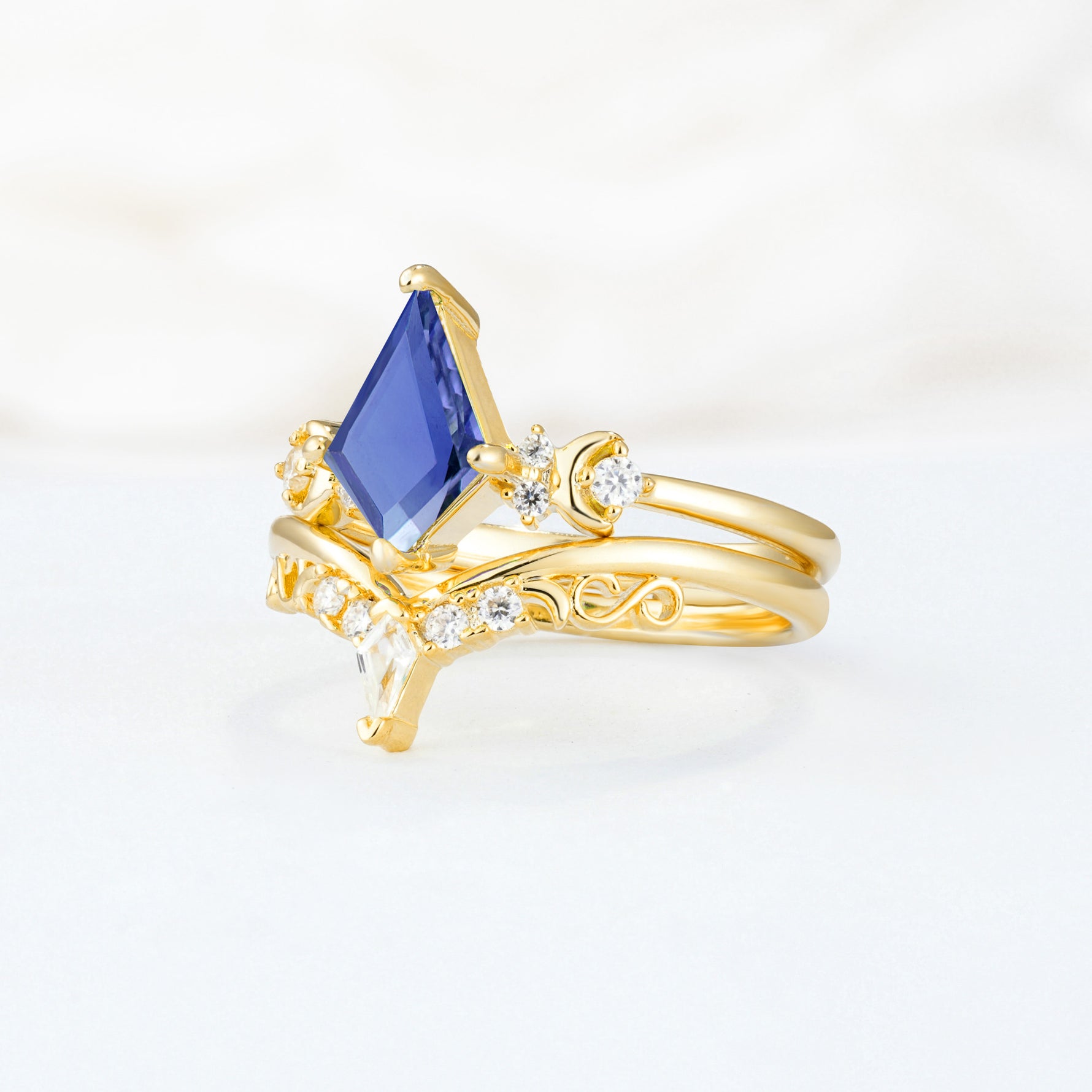 SR17118 Tanzanite Ring - White-Gold