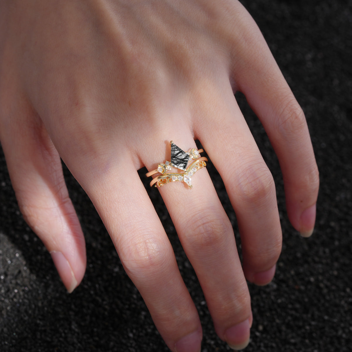 SR17118 Black Rutilated Quartz Ring - Rose-Gold