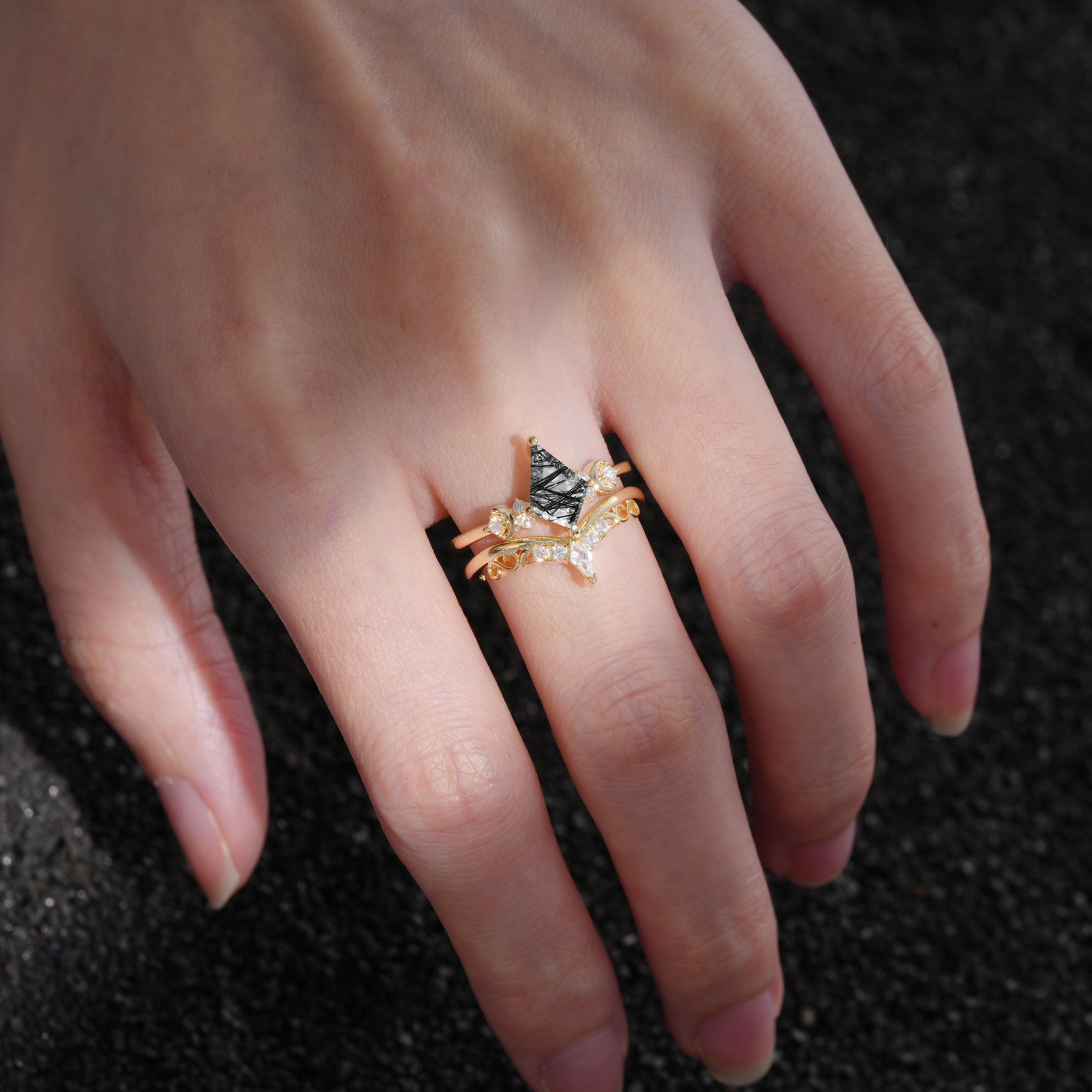 SR17118 Black Rutilated Quartz Ring - Rose-Gold