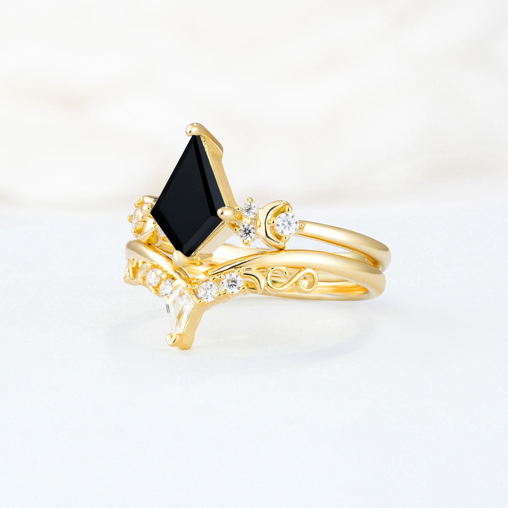SR17118 Black Onyx Ring - White-Gold