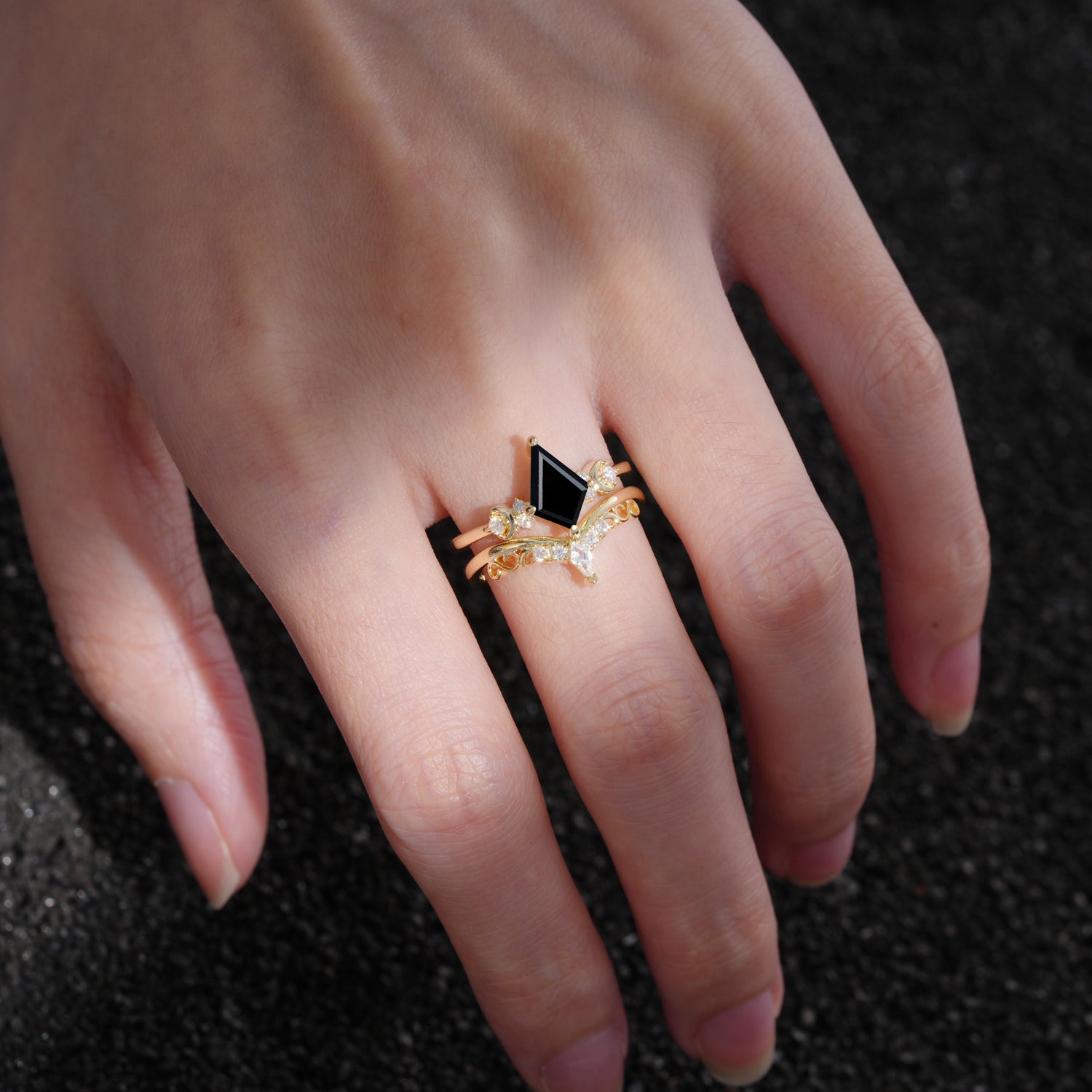 SR17118 Black Onyx Ring - Rose-Gold