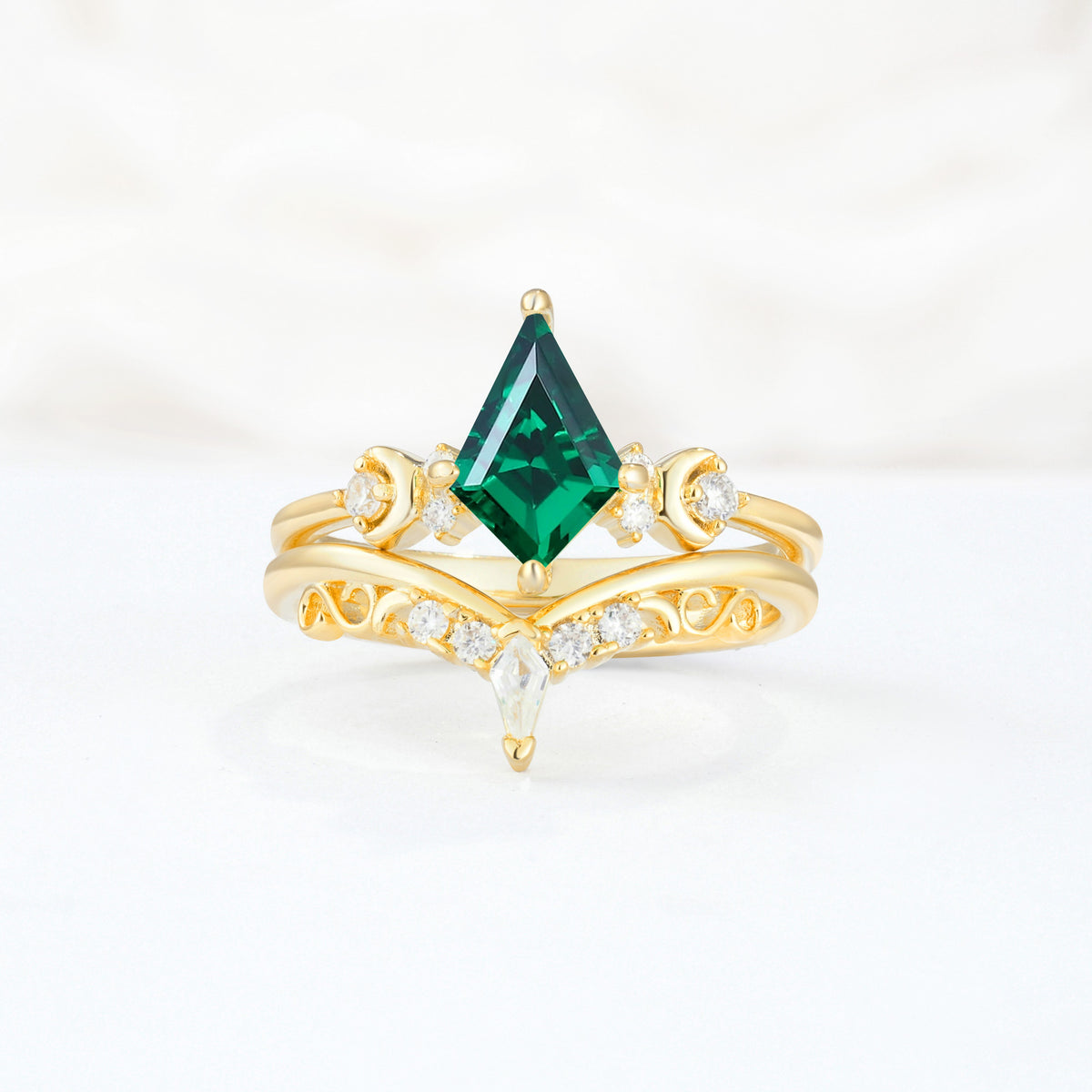 SR17118 Emerald Ring - Additional view