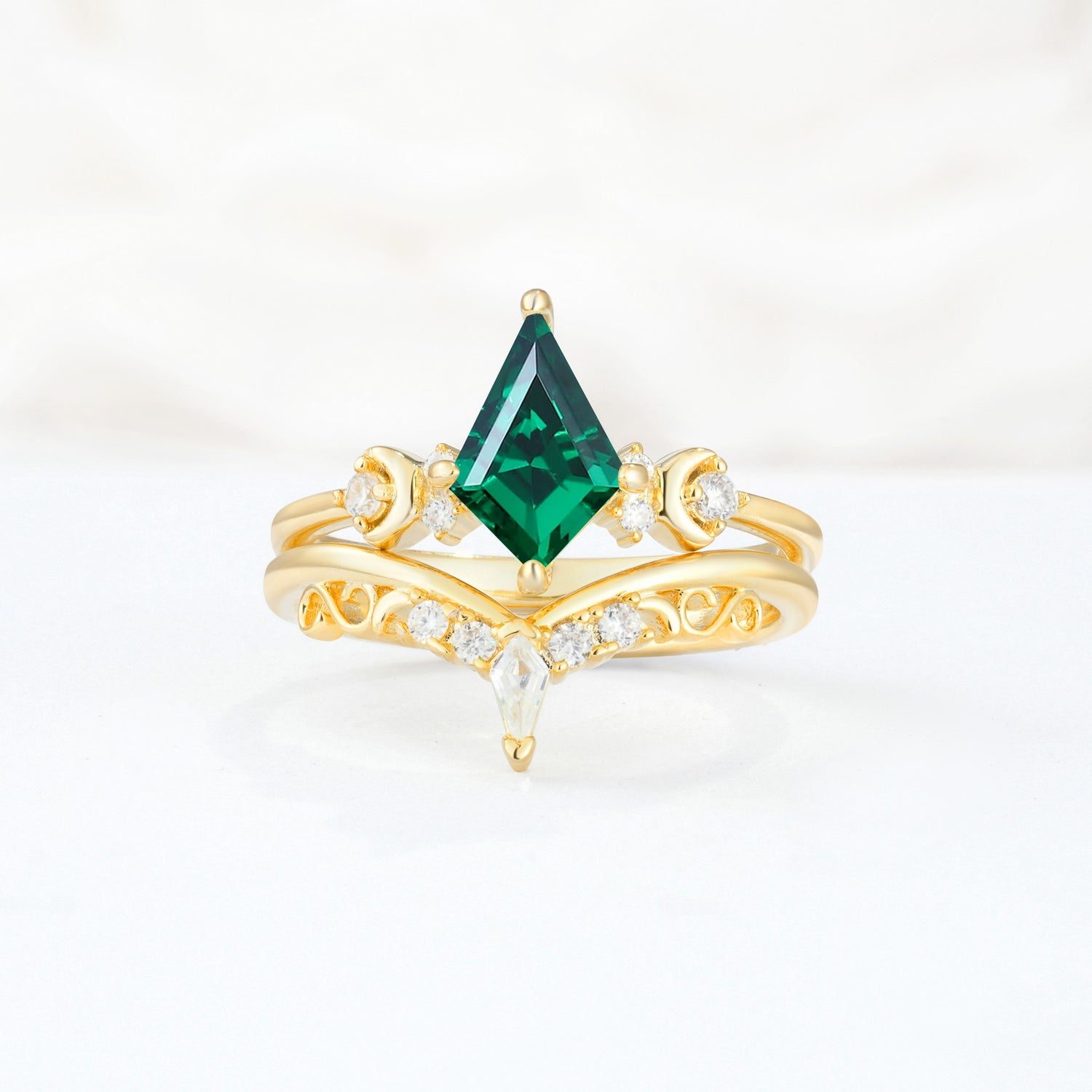 SR17118 Emerald Ring - Additional view