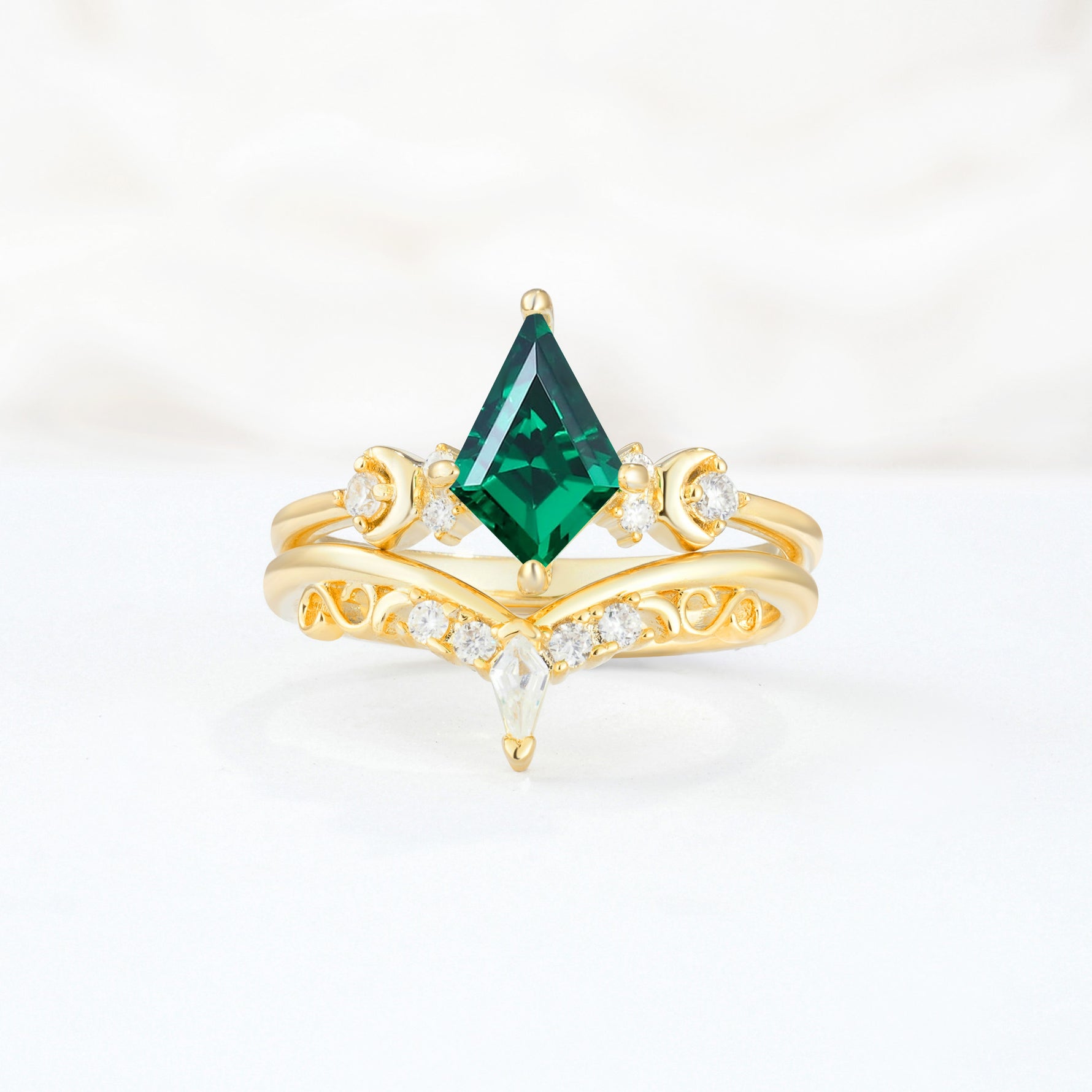 SR17118 Emerald Ring - Additional view