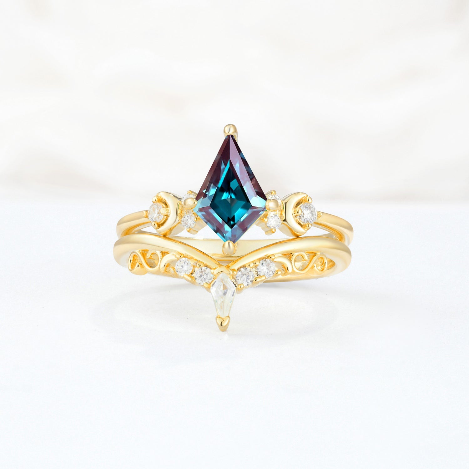 SR17118 Alexandrite Ring - Additional view