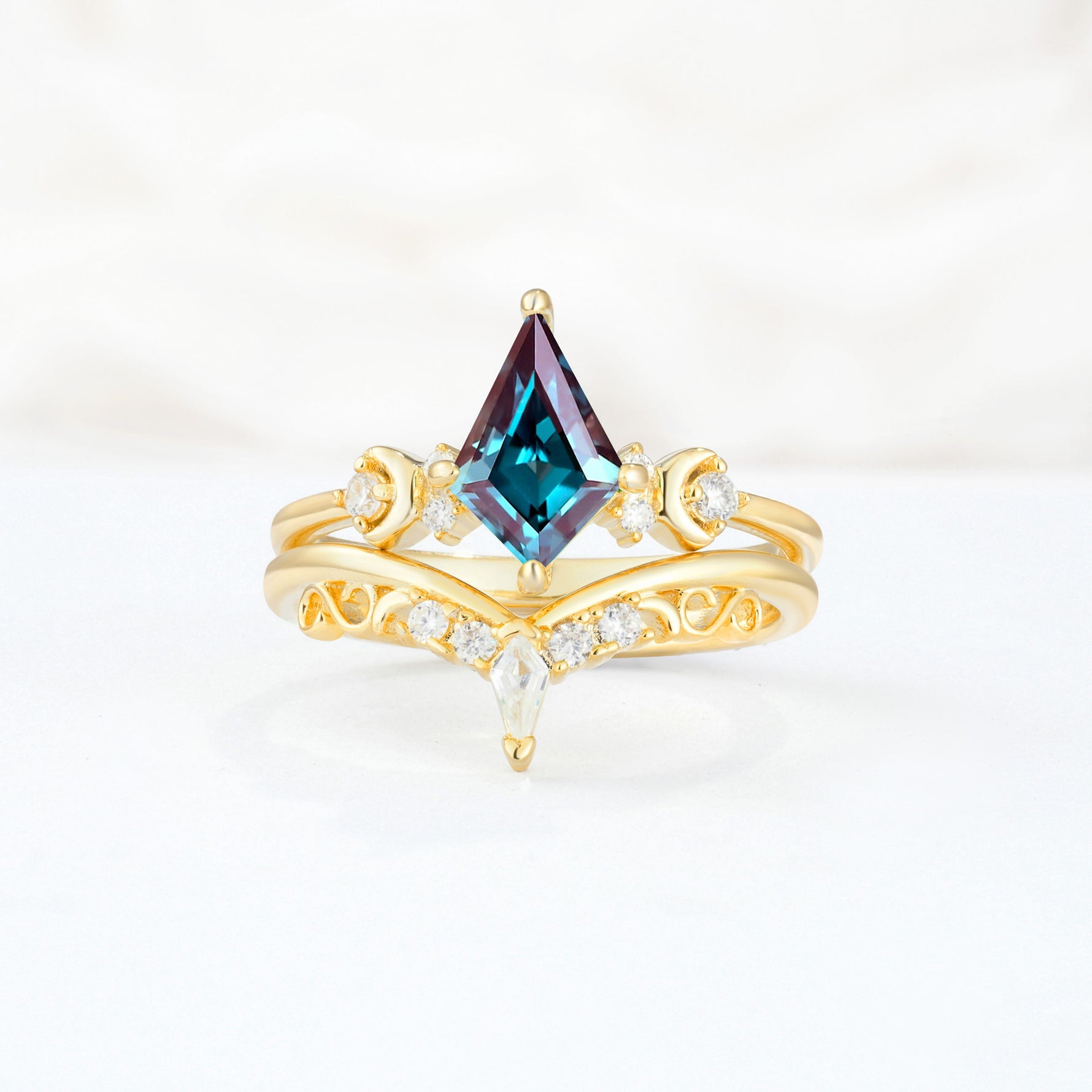 SR17118 Alexandrite Ring - Additional view