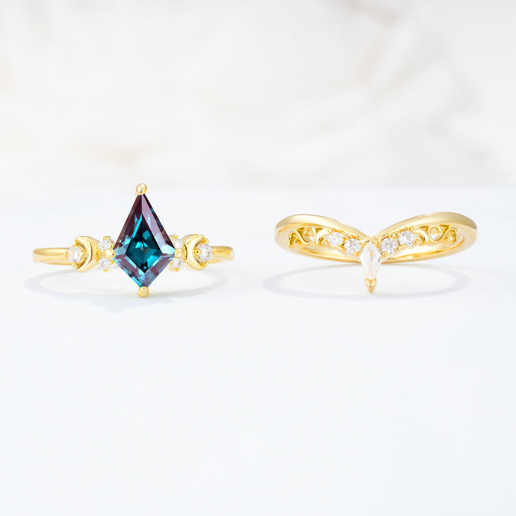 SR17118 Alexandrite Ring - Additional view