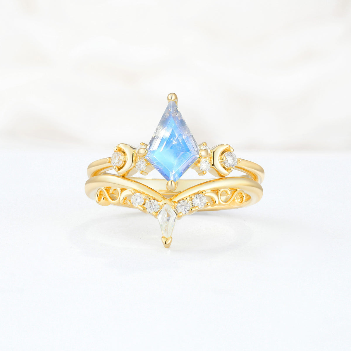 SR17118 Moonstone Ring - Additional view