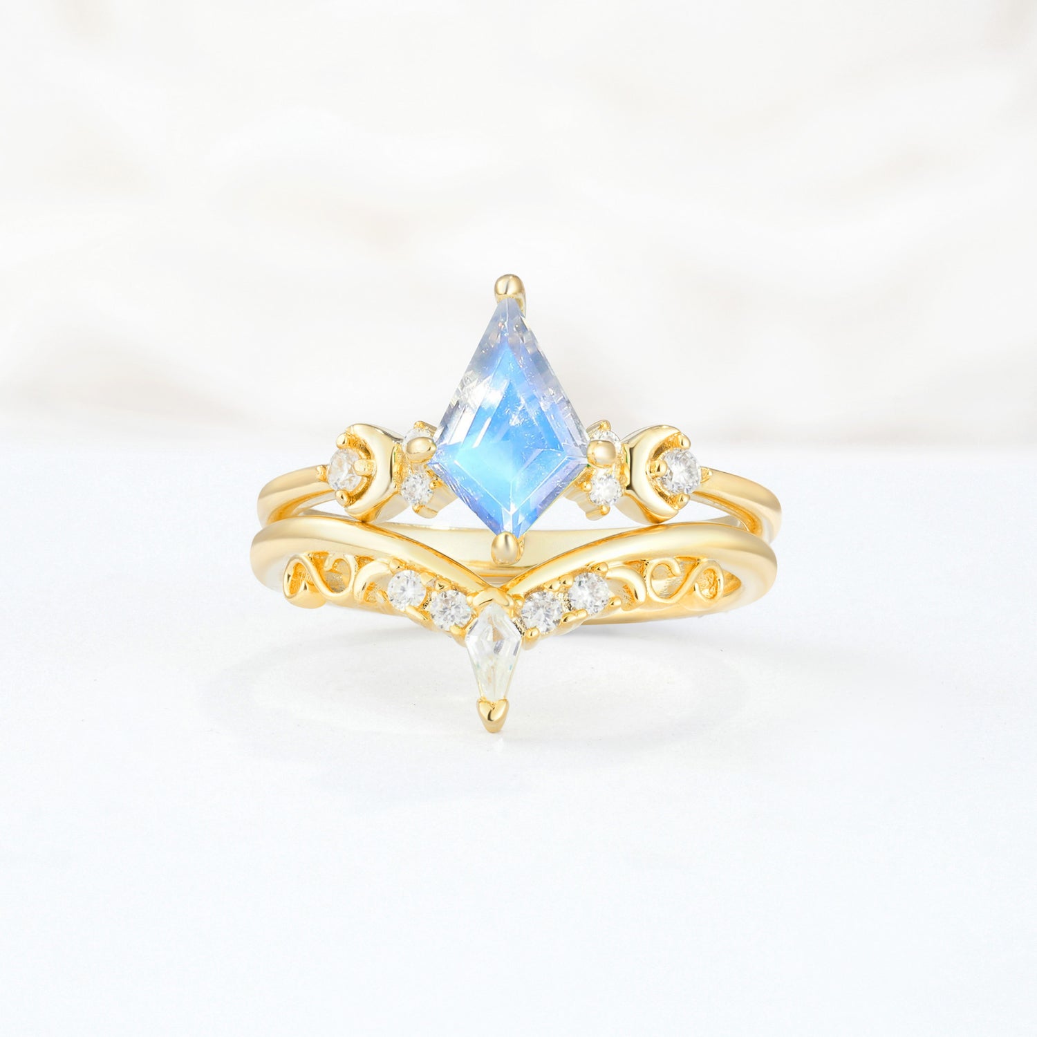 SR17118 Moonstone Ring - Additional view