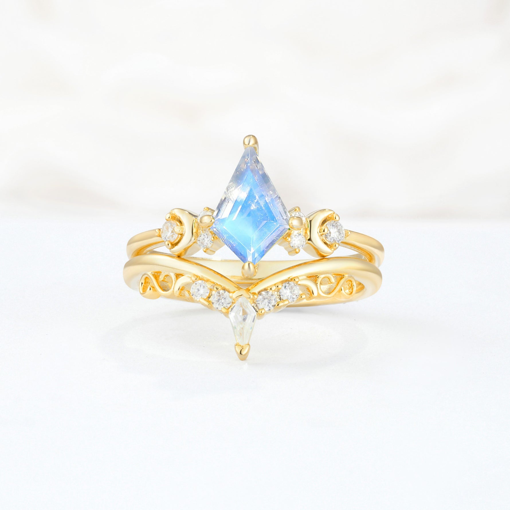 SR17118 Moonstone Ring - Additional view