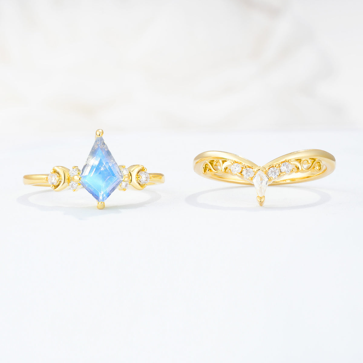 SR17118 Moonstone Ring - Additional view