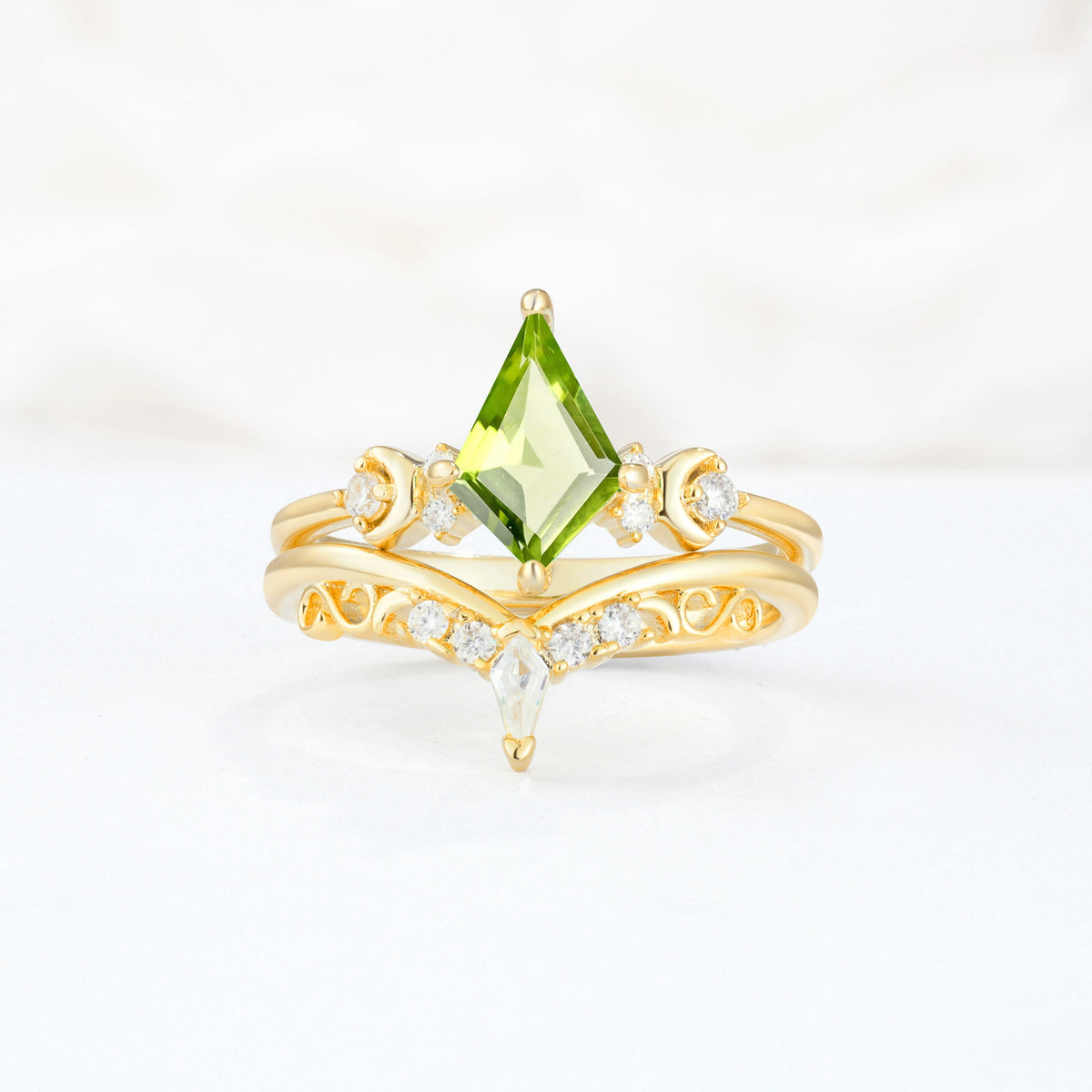 SR17118 Peridot Ring - Additional view
