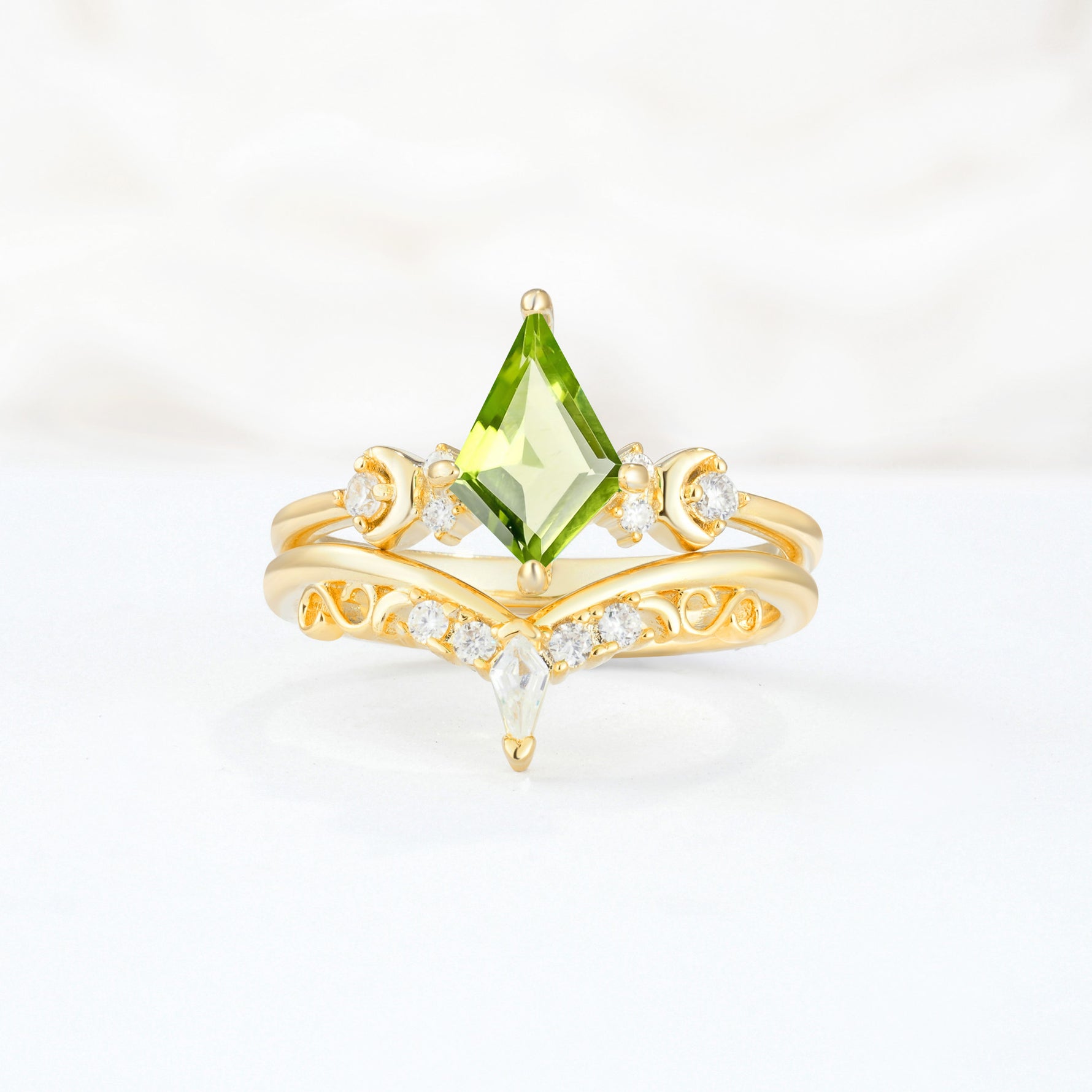 SR17118 Peridot Ring - Additional view