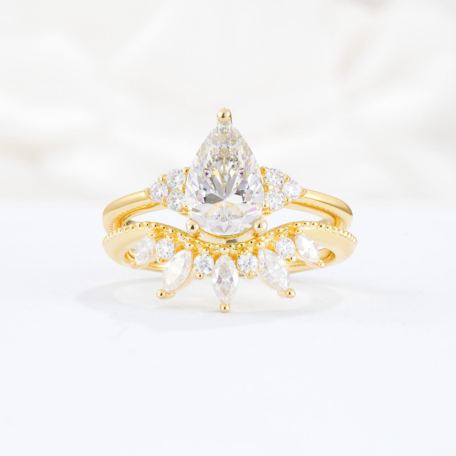 Classic Luxury Pear Cut Moissanite Bridal Ring Set