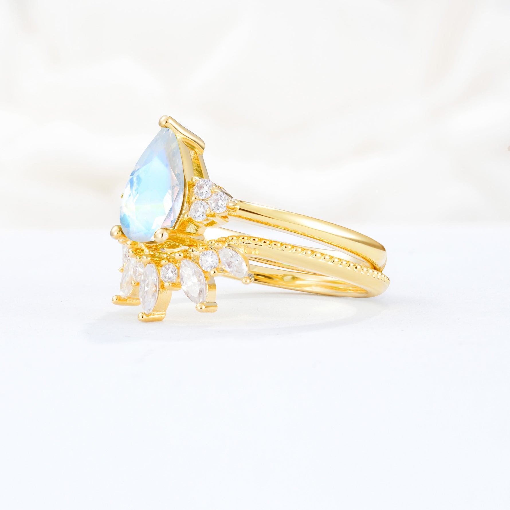 SR17119 Moonstone Ring - White-Gold