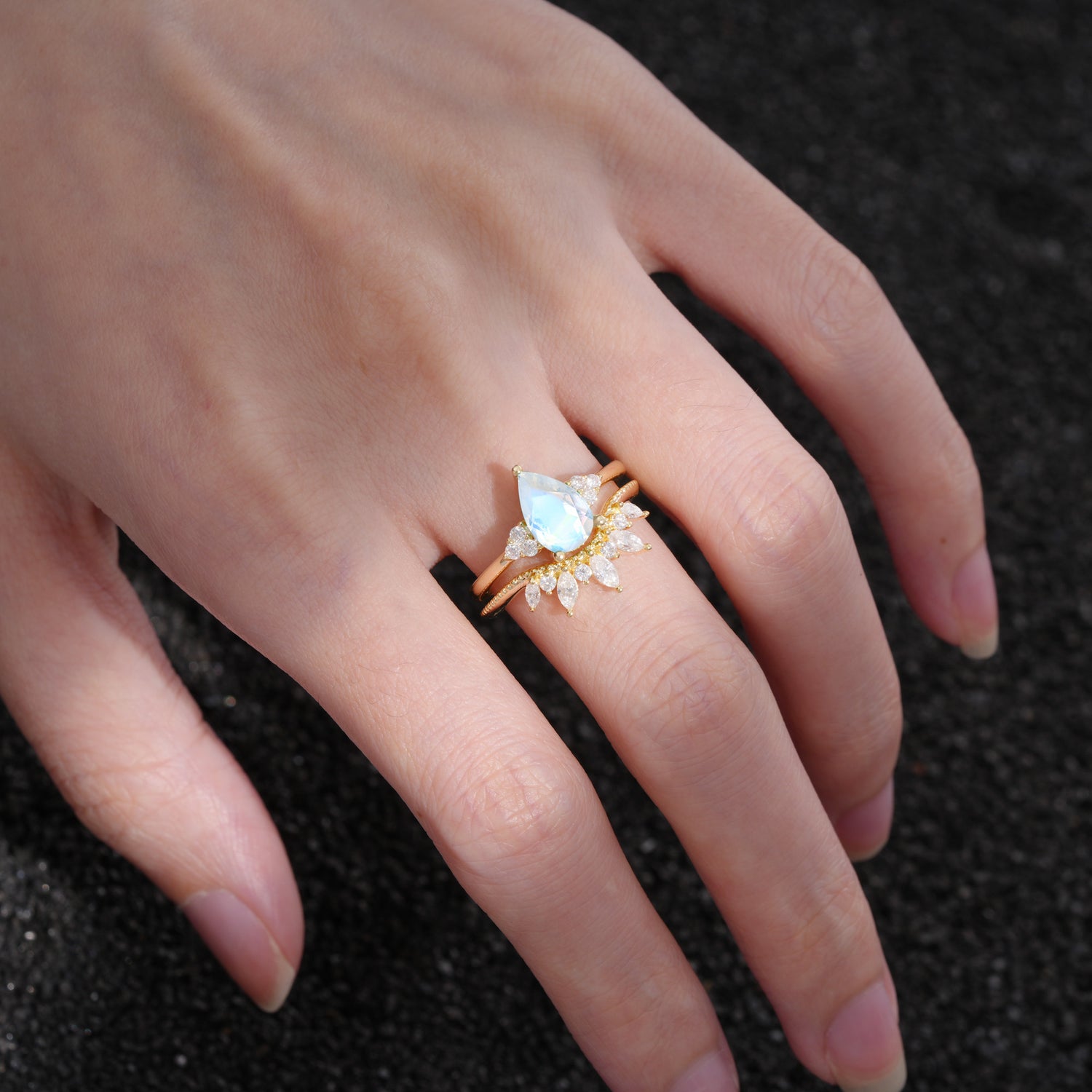 SR17119 Moonstone Ring - Rose-Gold