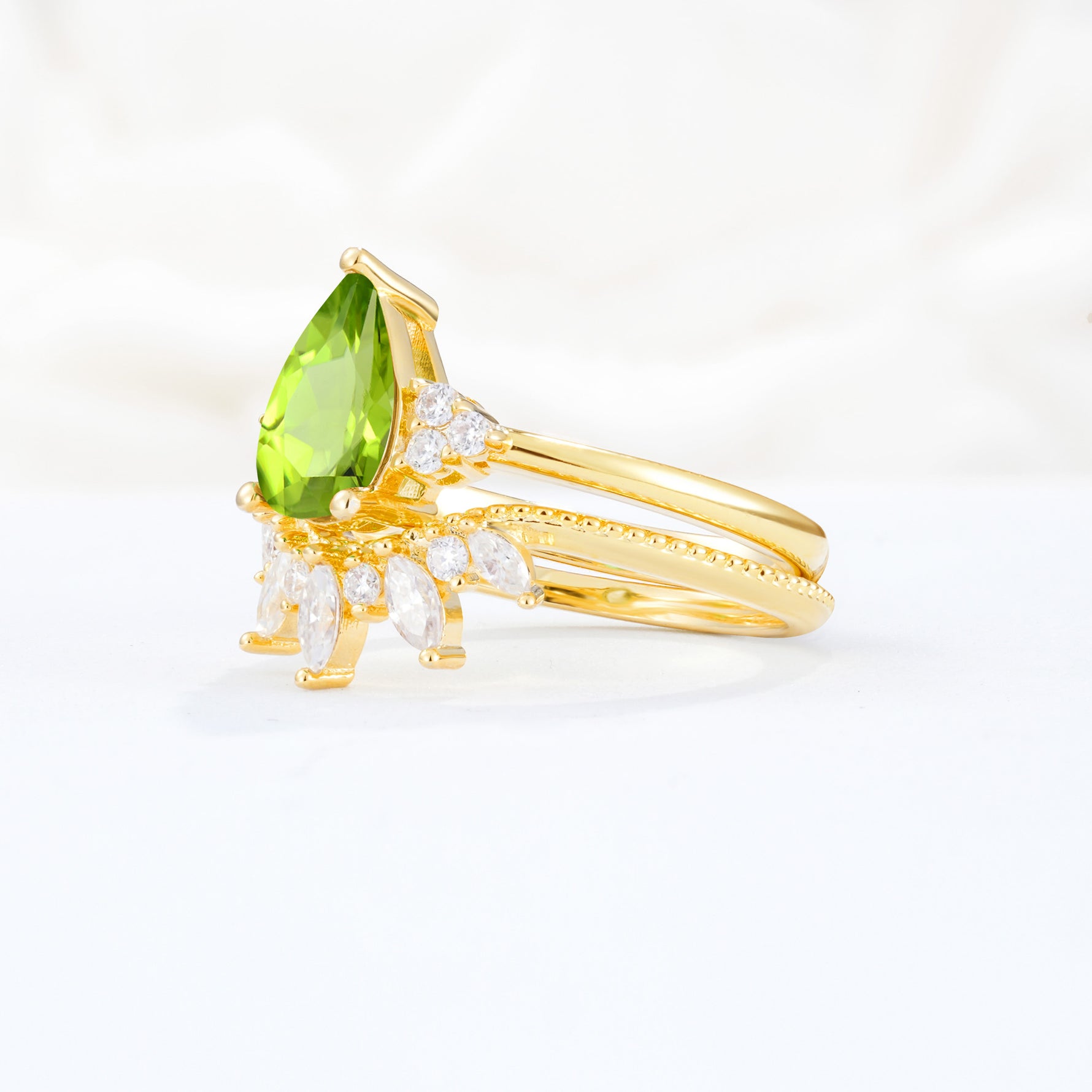 SR17119 Peridot Ring - White-Gold