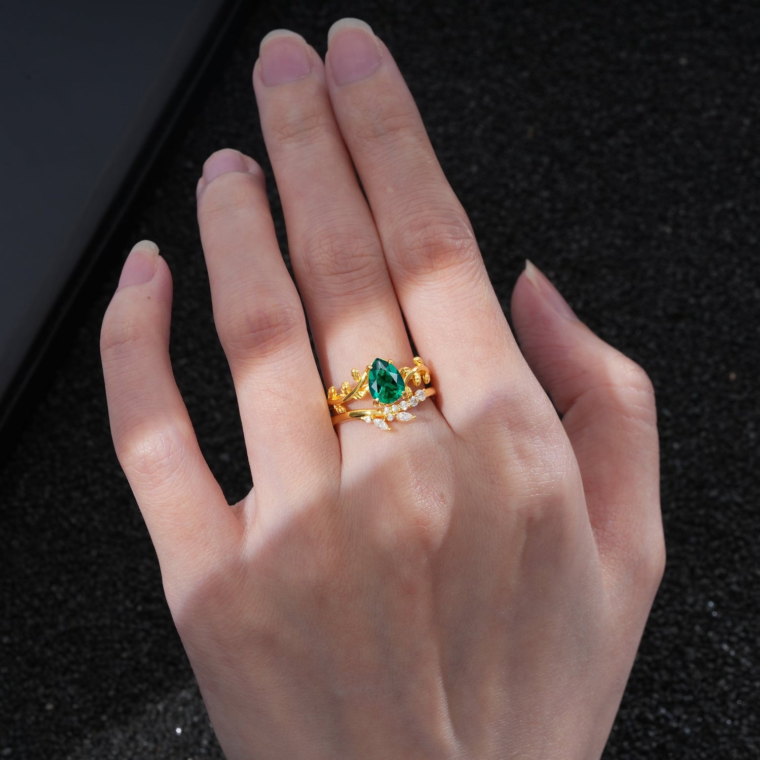 Nature-Inspired Pear Cut Emerald Bridal Ring Set