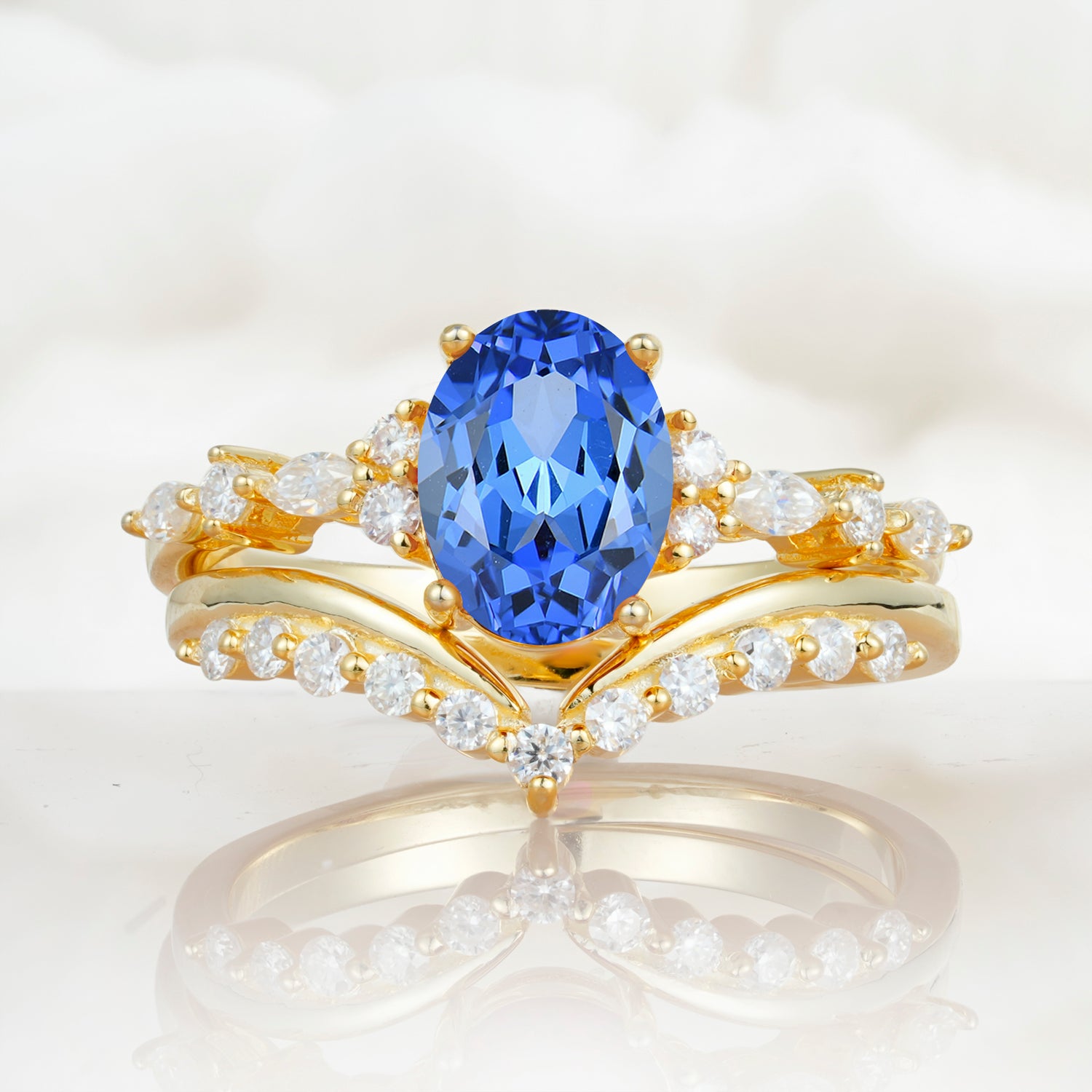 Vintage Style Oval Sapphire Engagement Ring Set for Women
