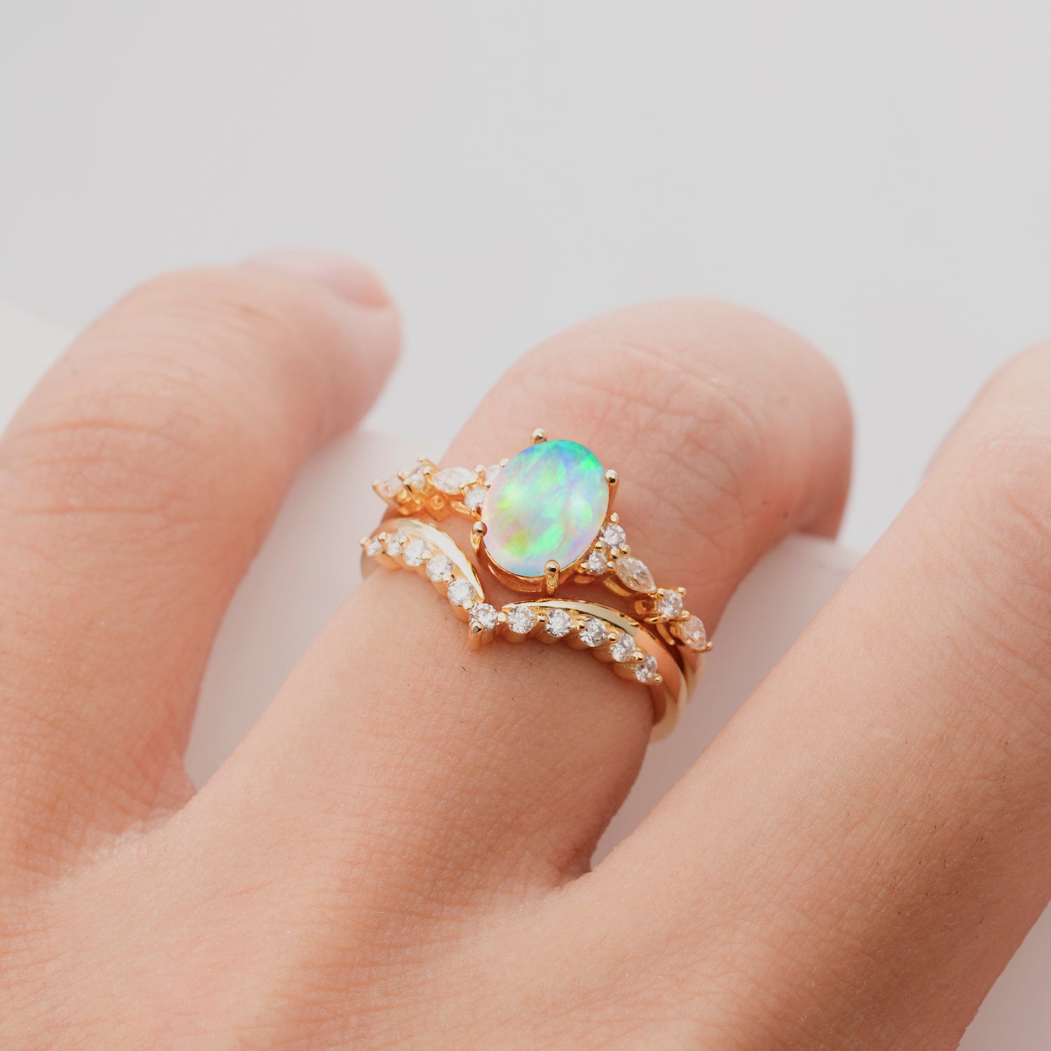 Vintage Style Oval Opal Engagement Ring Set for Women