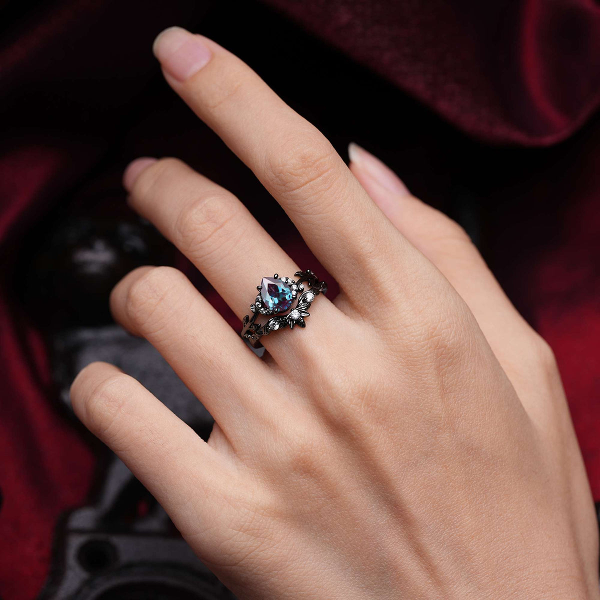 Halloween Nature-Inspired Pear-Cut Alexandrite Ring Set