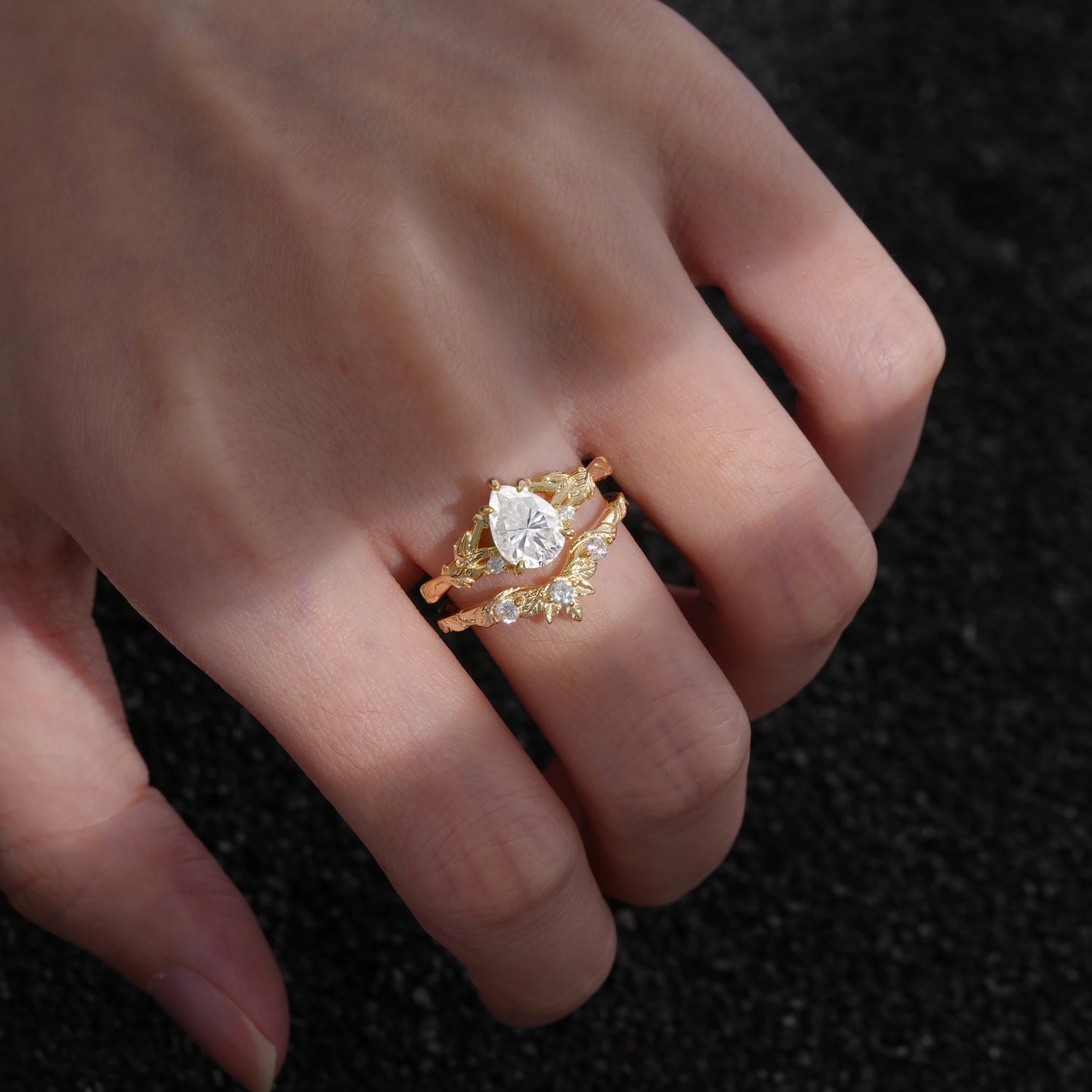 Nature-Inspired Pear-Cut Moissanite Ring Set