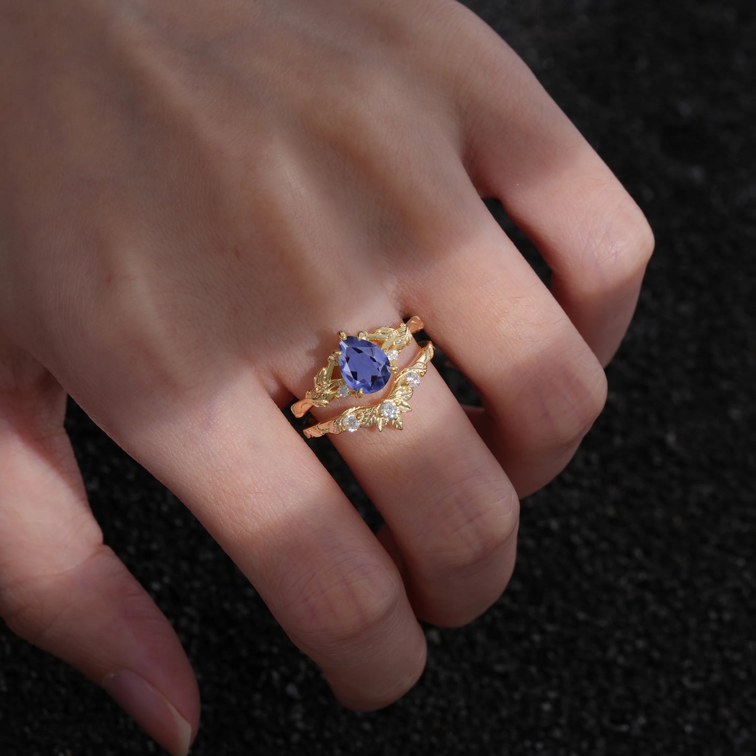 Nature-Inspired Pear-Cut Natural Tanzanite Ring Set