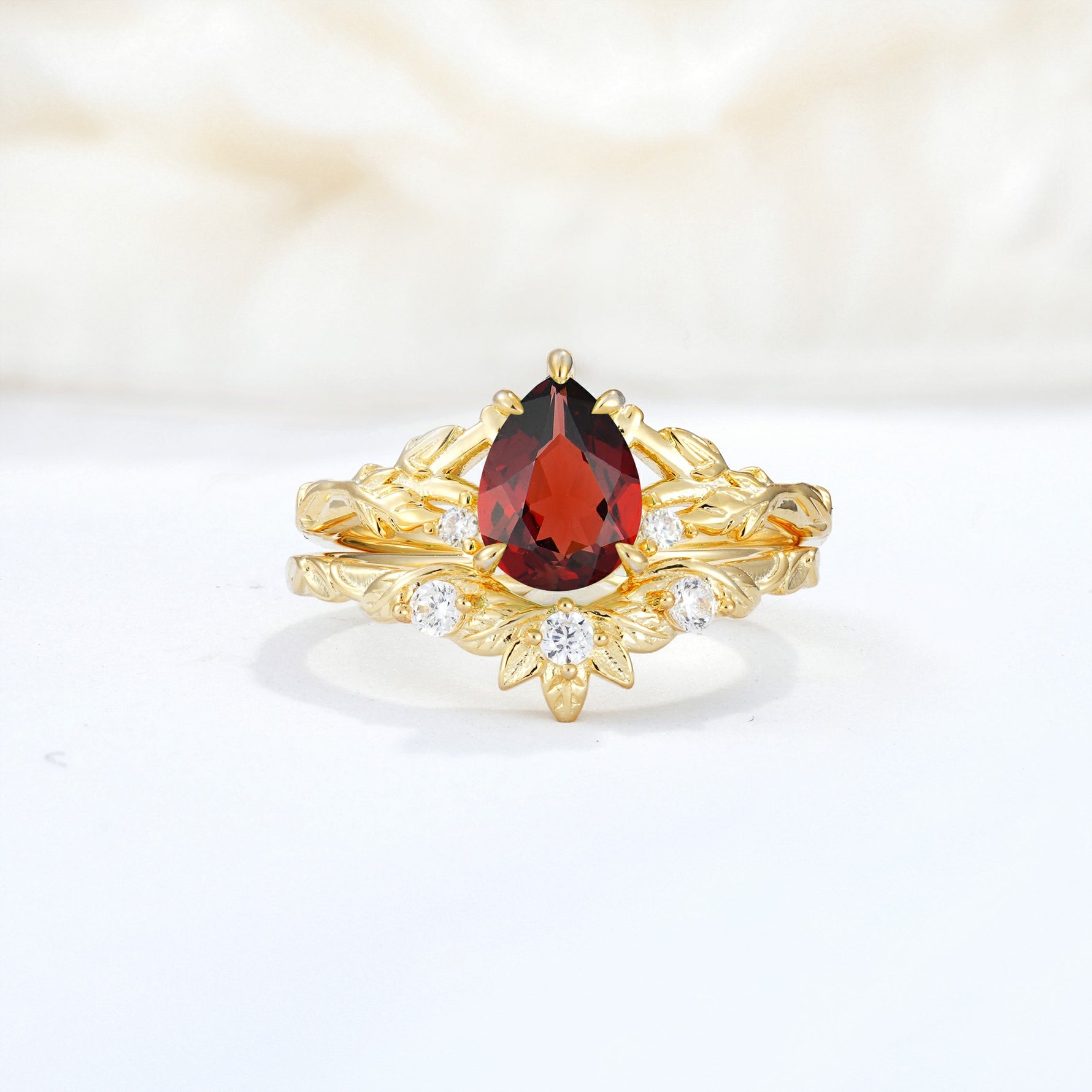 SR17127 Garnet Ring - Yellow-Gold