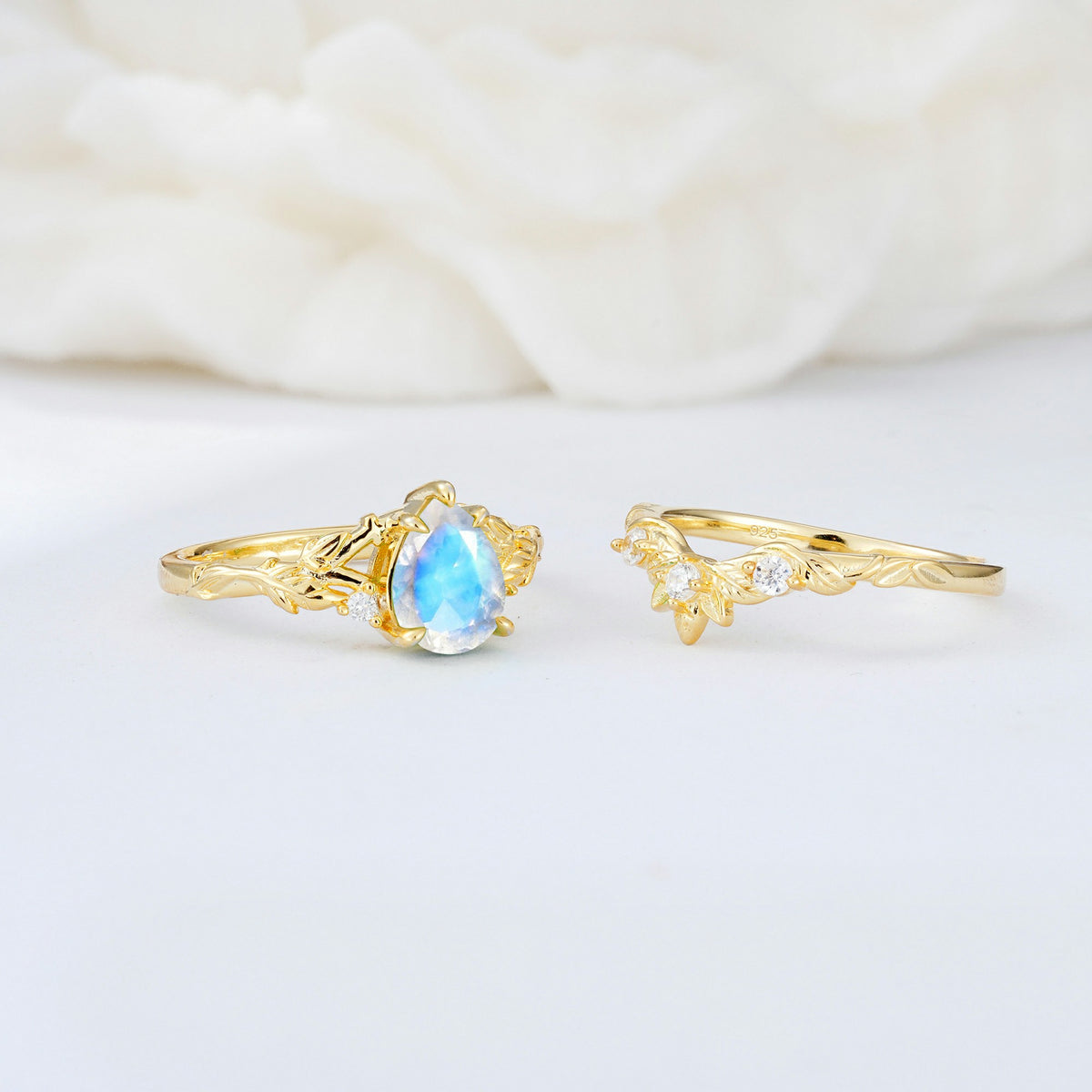SR17127 Moonstone Ring - White-Gold