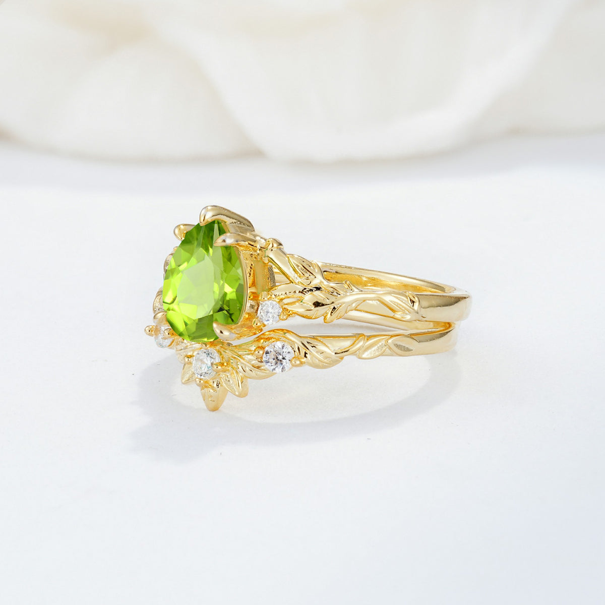 SR17127 Peridot Ring - Rose-Gold