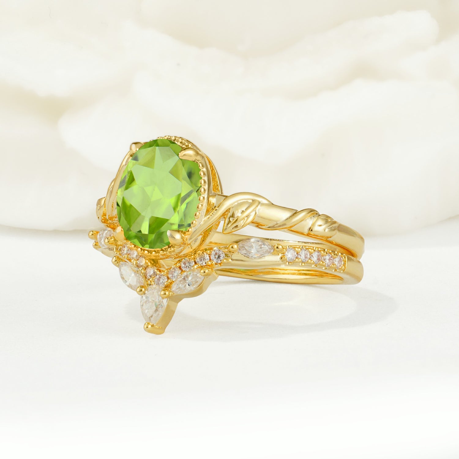 SR17128 Peridot Ring - White-Gold
