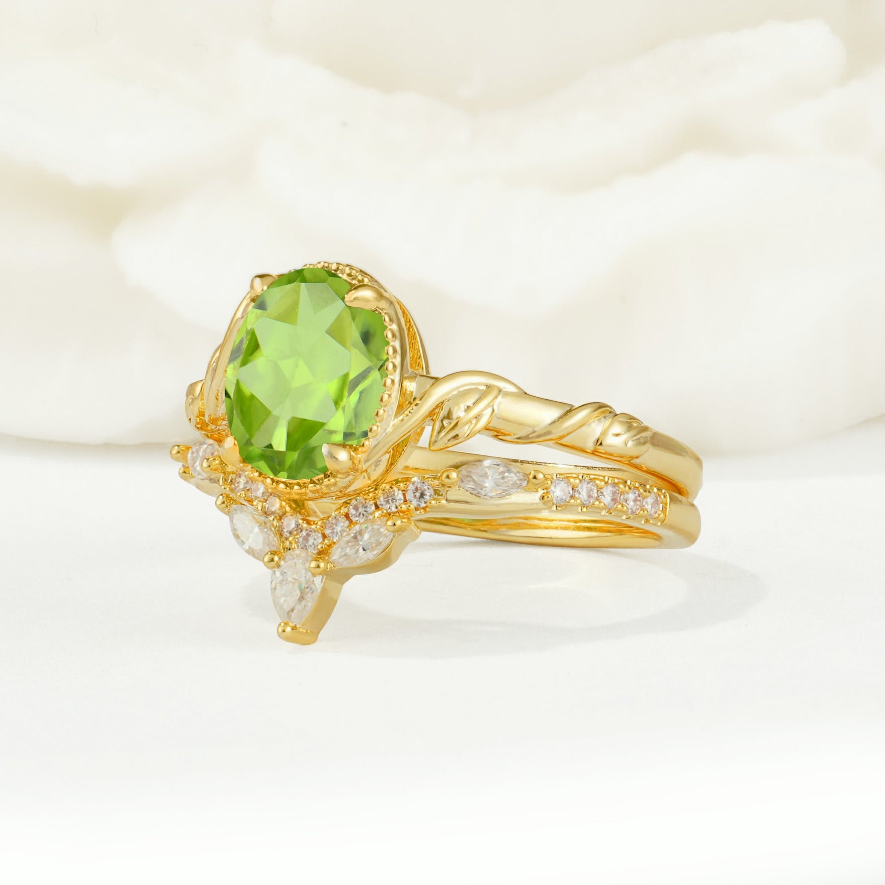 SR17128 Peridot Ring - White-Gold
