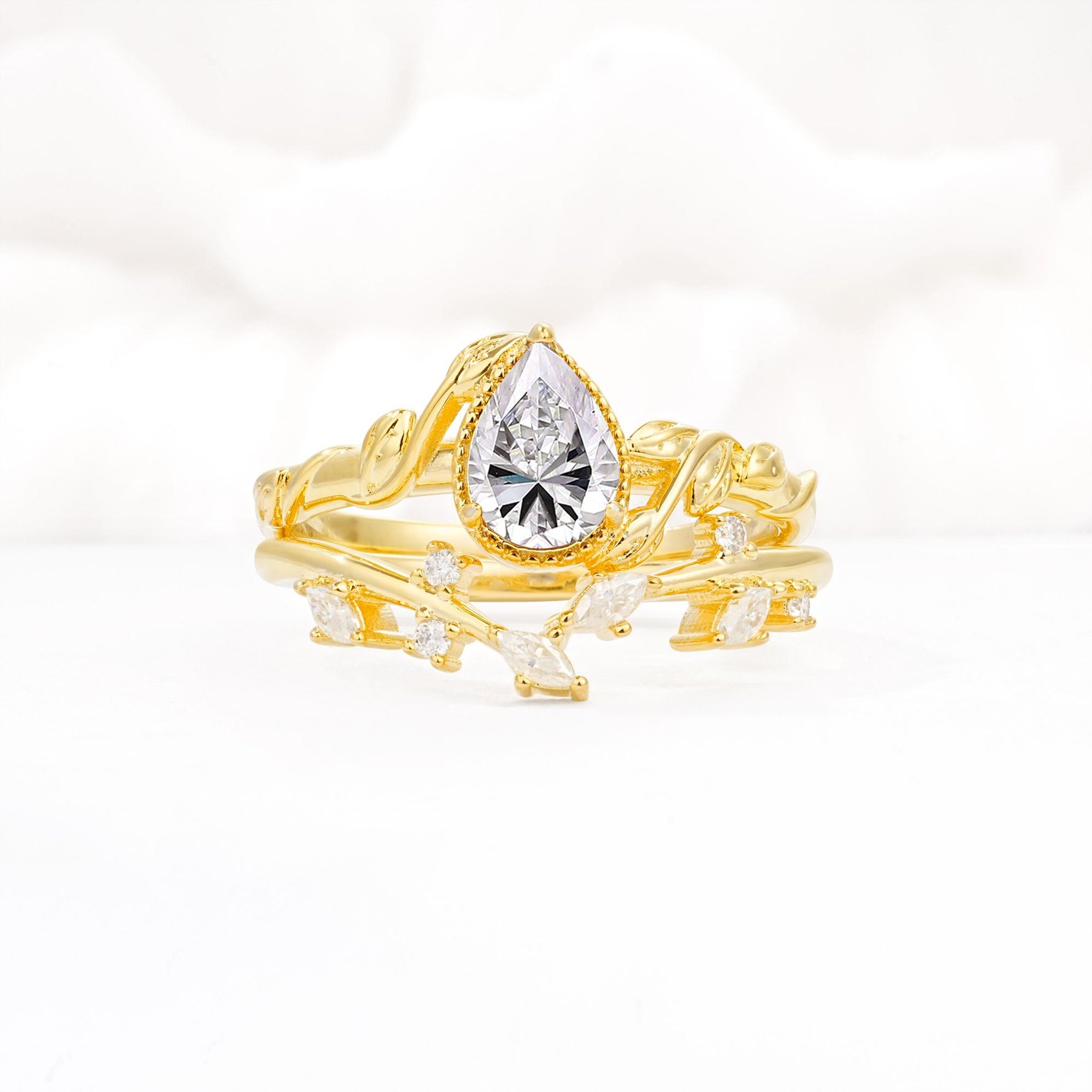 Nature-Inspired Bezel Pear Cut Lab Diamond Engagement Ring Set - Yellow-Gold