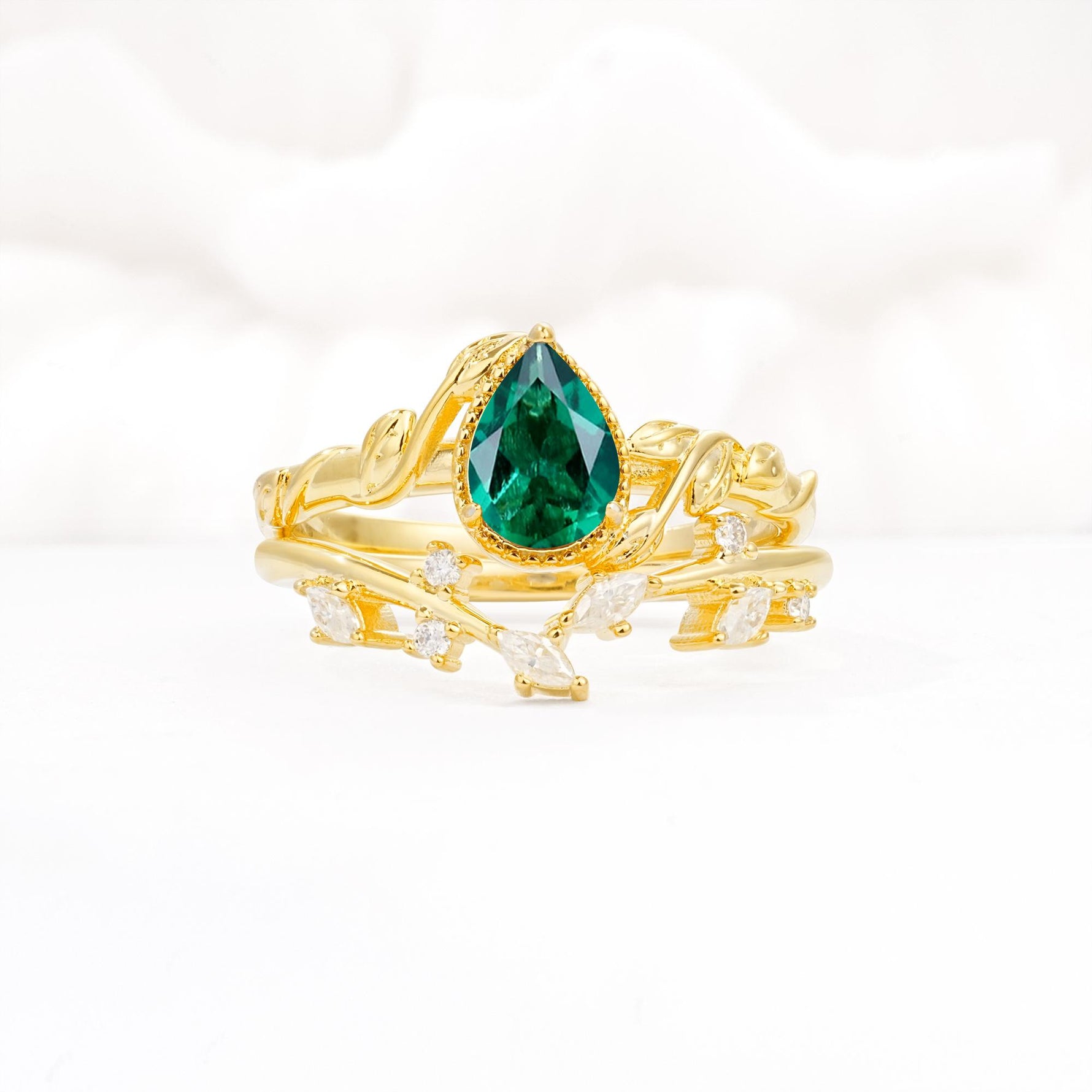 Nature-Inspired Bezel Pear Cut Emerald Engagement Ring Set - Yellow-Gold