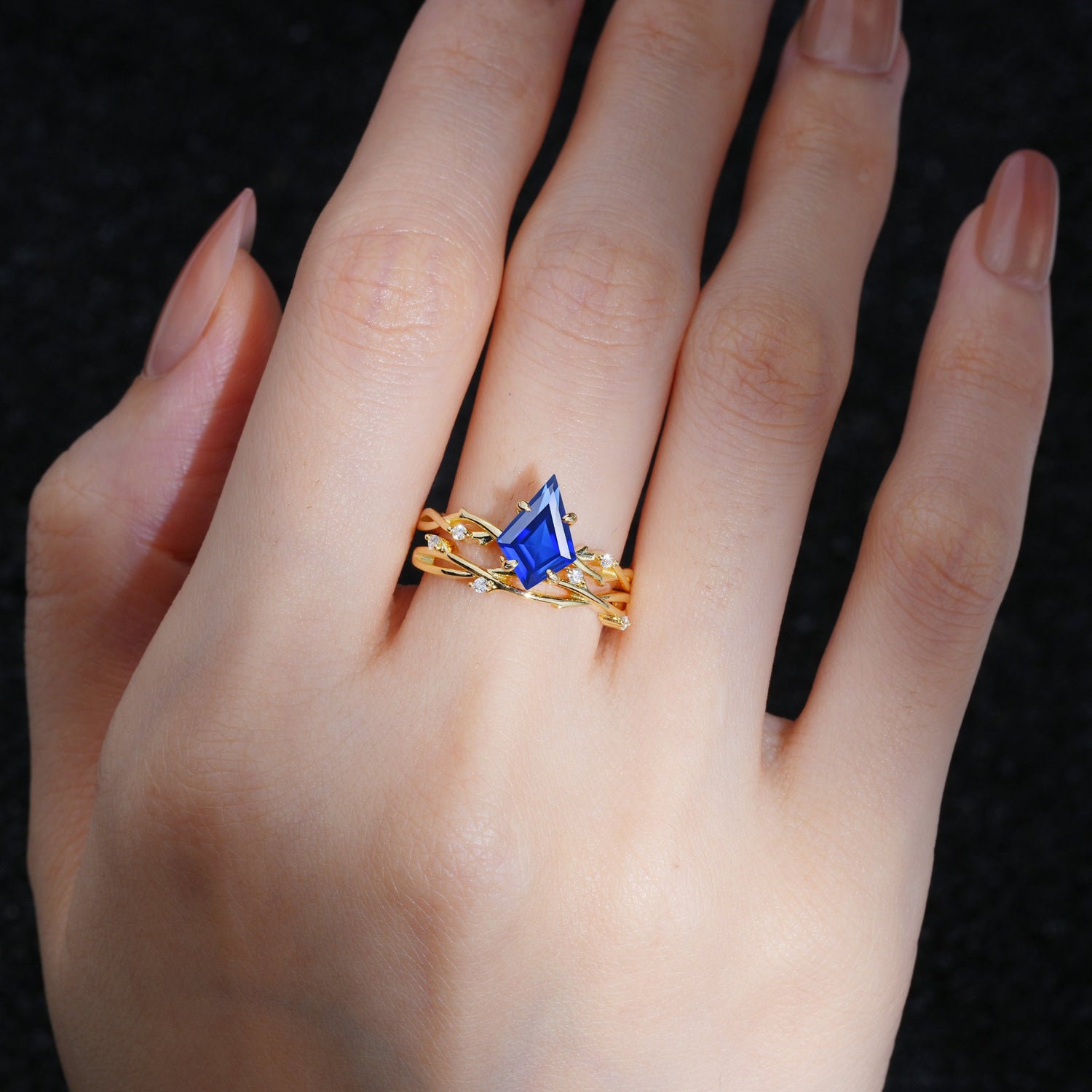 Nature-Inspired Kite Cut Sapphire Engagement Ring Set with Vine Accents