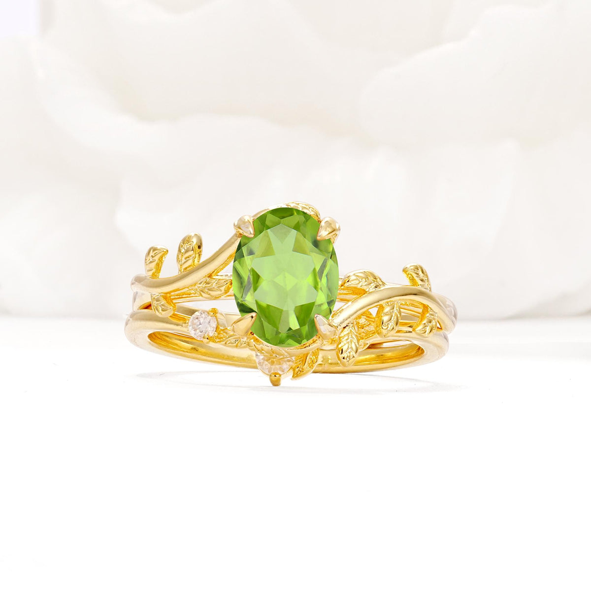 Nature-Inspired Oval Cut Peridot Engagement Ring Set with Leaf Accents - Yellow-Gold