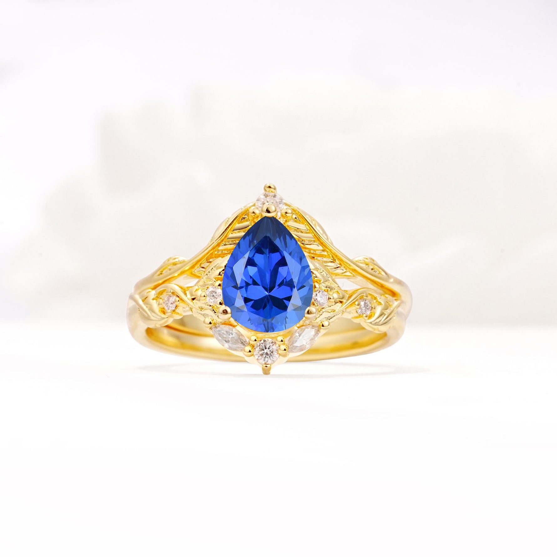 Vintage Filigree Pear Cut Sapphire Engagement Ring Set - Yellow-Gold
