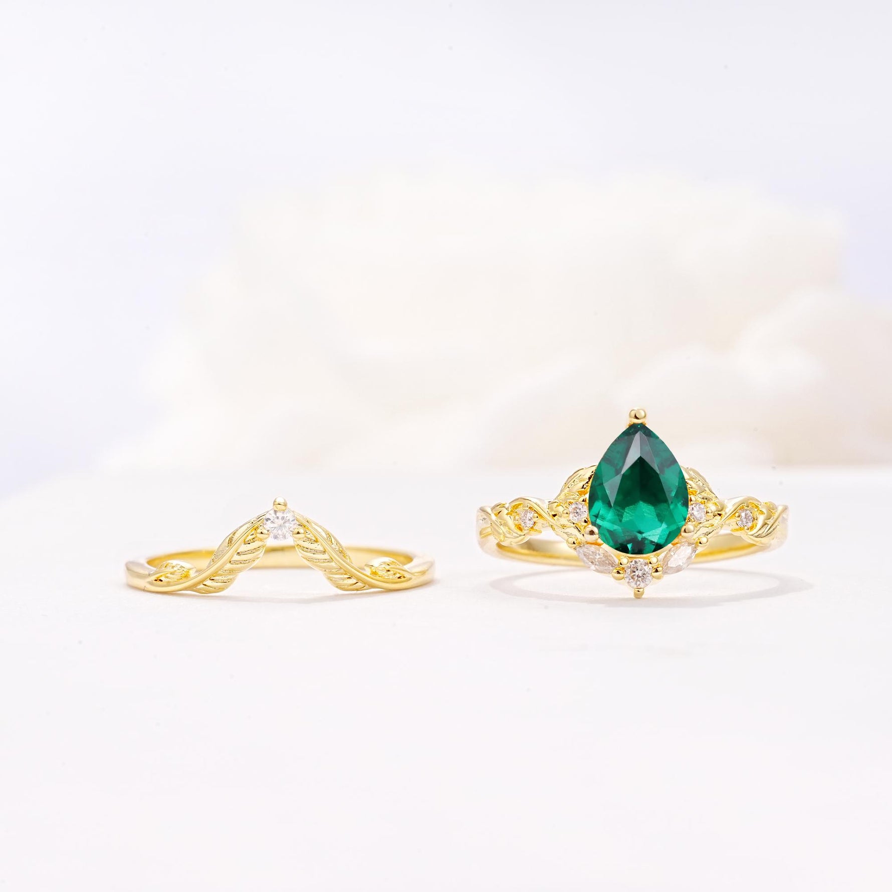 Vintage Filigree Pear Cut Emerald Engagement Ring Set - White-Gold