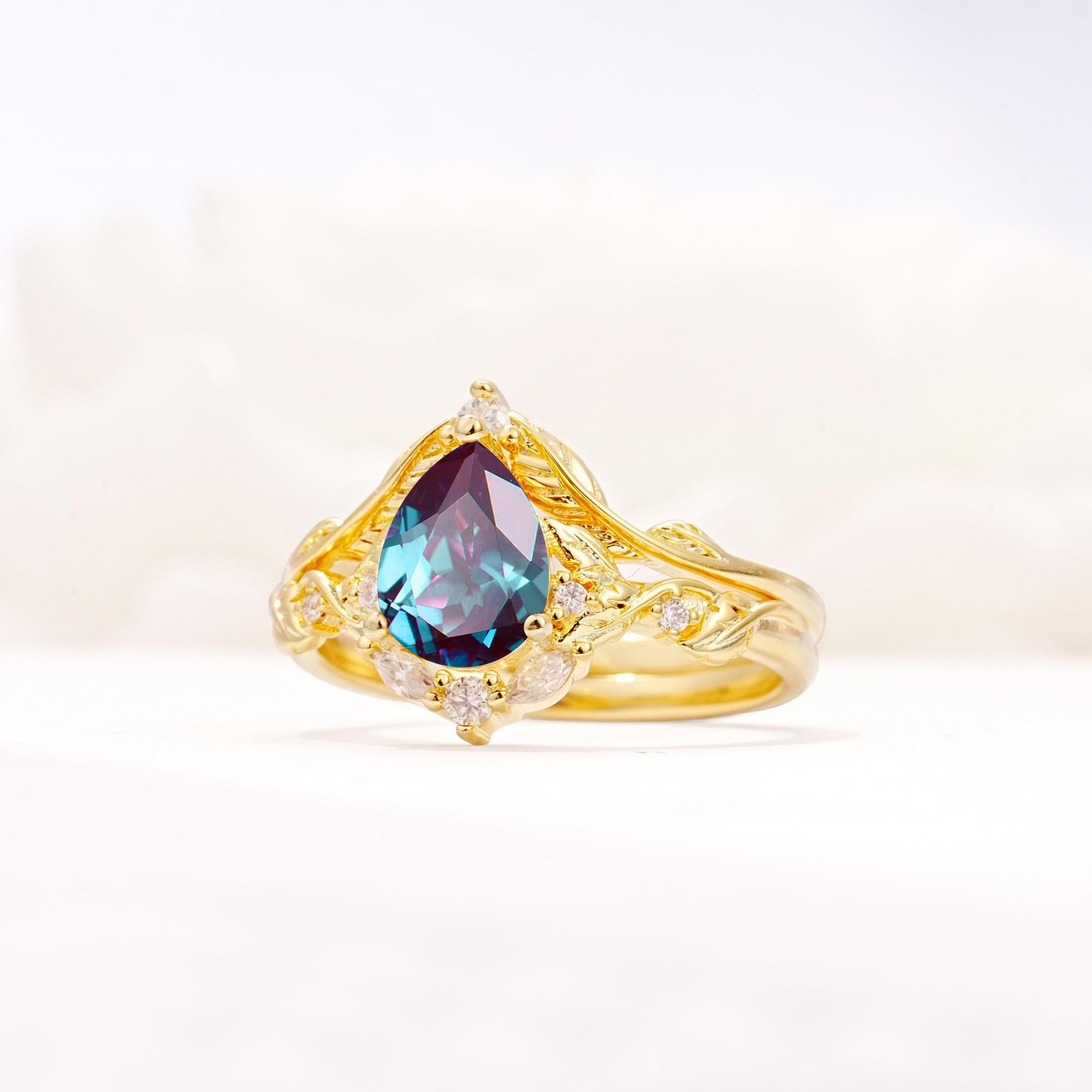 Vintage Filigree Pear Cut Alexandrite Engagement Ring Set - Rose-Gold